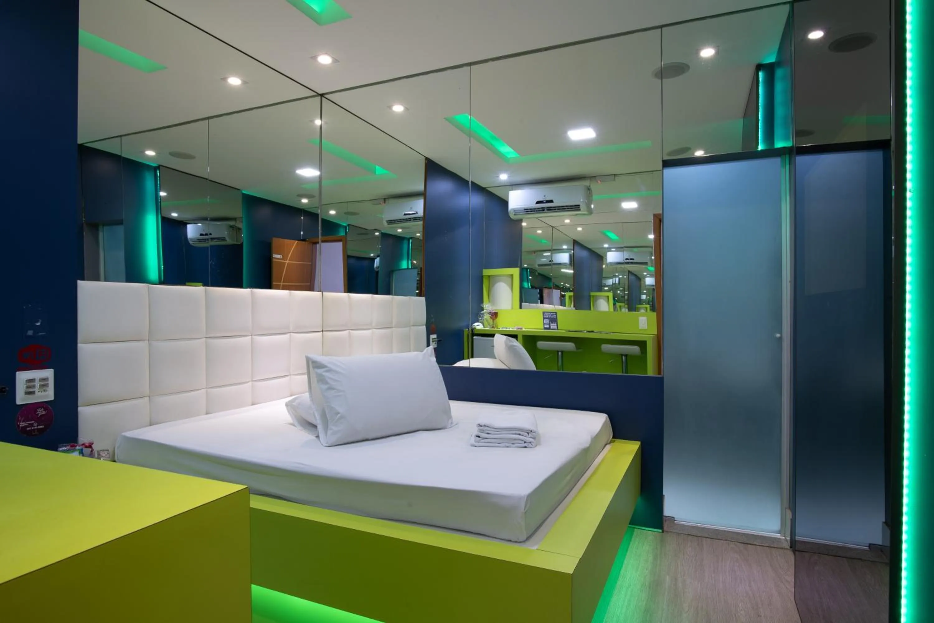 Bed in Motel fantasy 4 (adult Only)