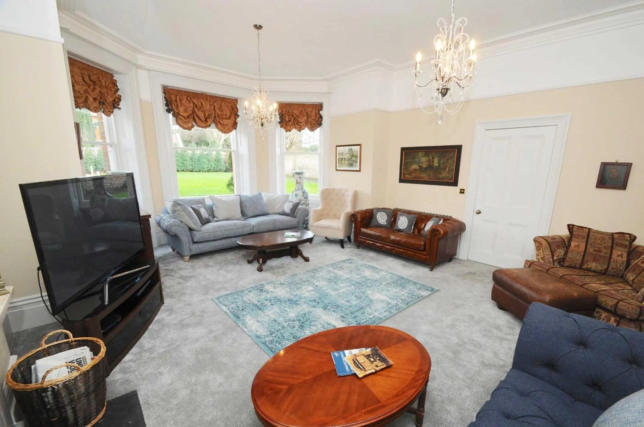 Substantial 6 bed House in Christchurch Dorset
