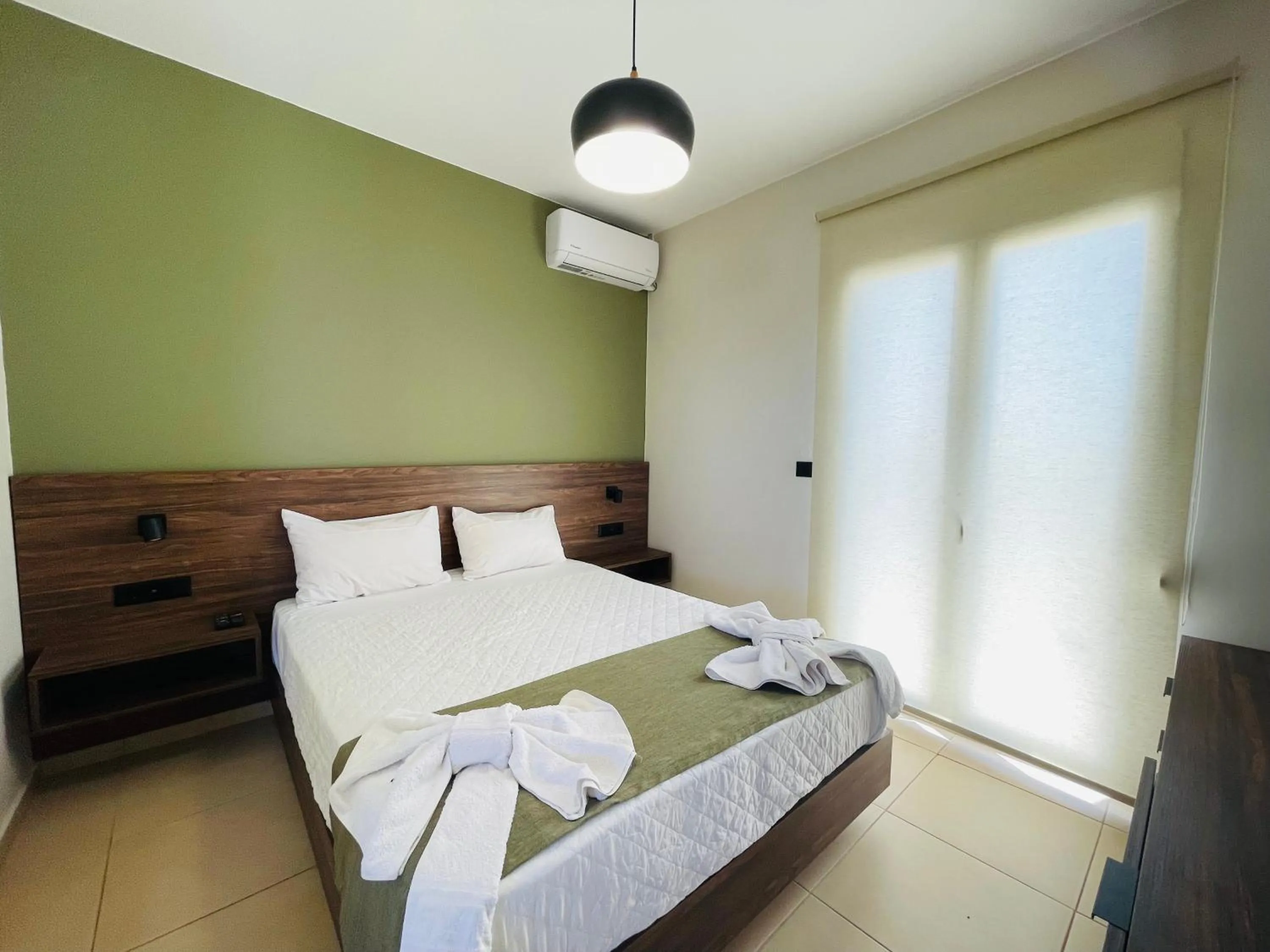 Bedroom, Bed in Lafo Rooms