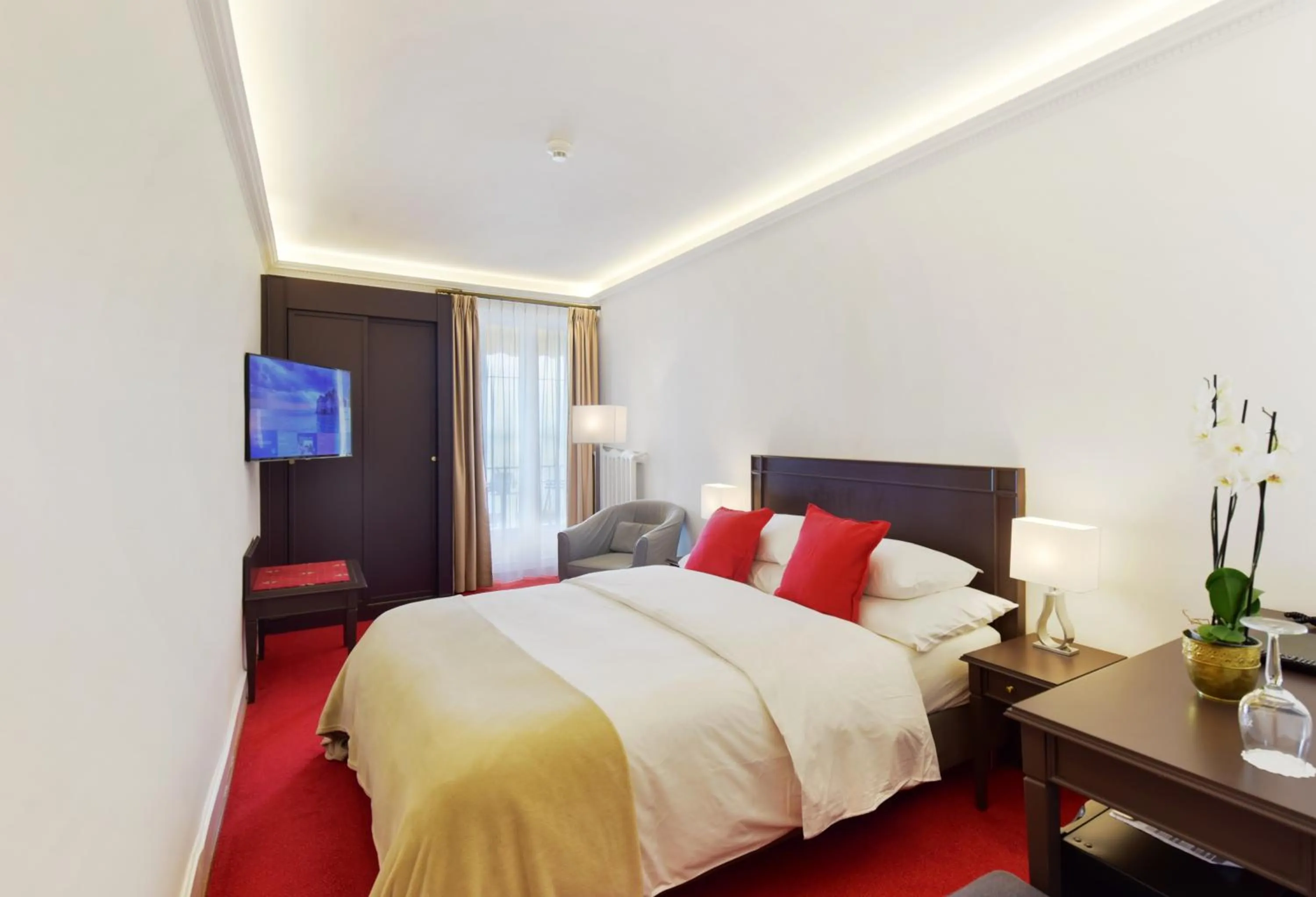 Bedroom in Golf Hotel René Capt