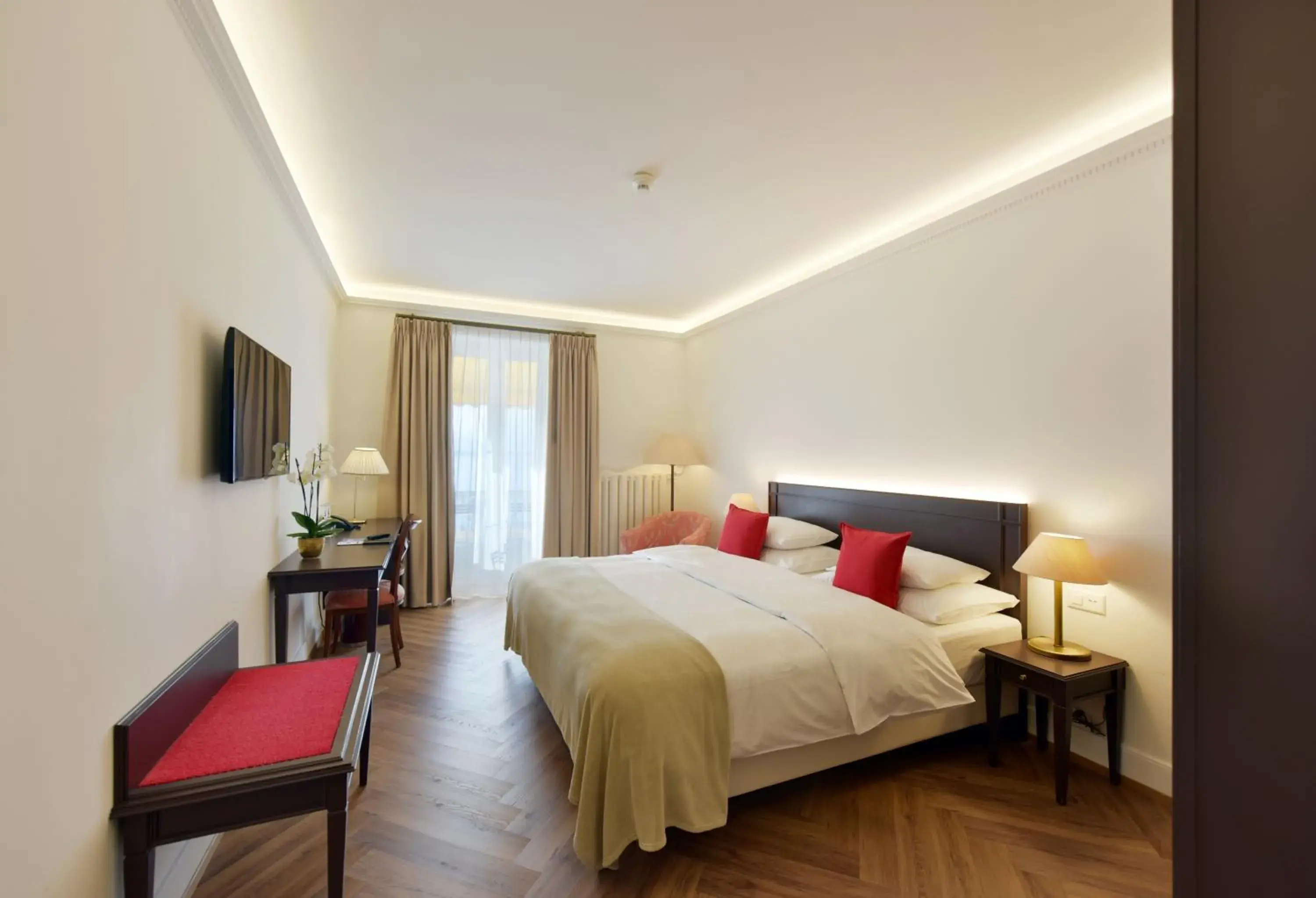 Photo of the whole room, Bed in Golf Hotel René Capt Photo of the whole room, Bed in Golf Hotel René Capt