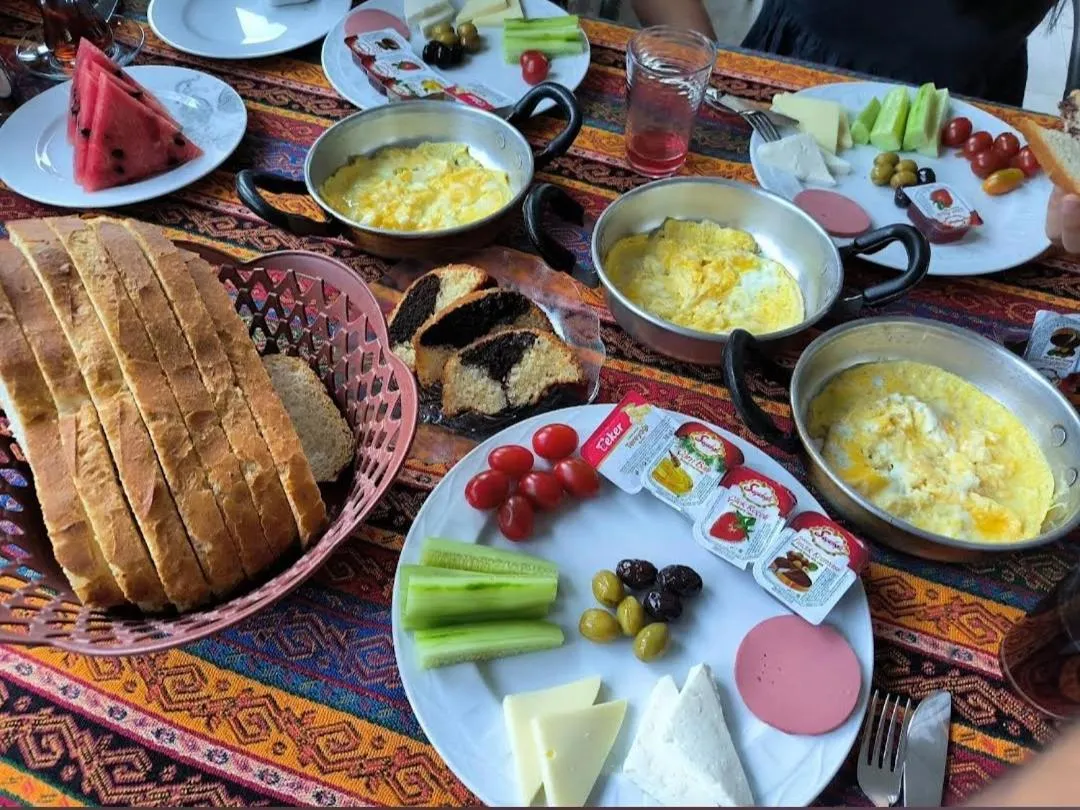 Breakfast in Paradise House