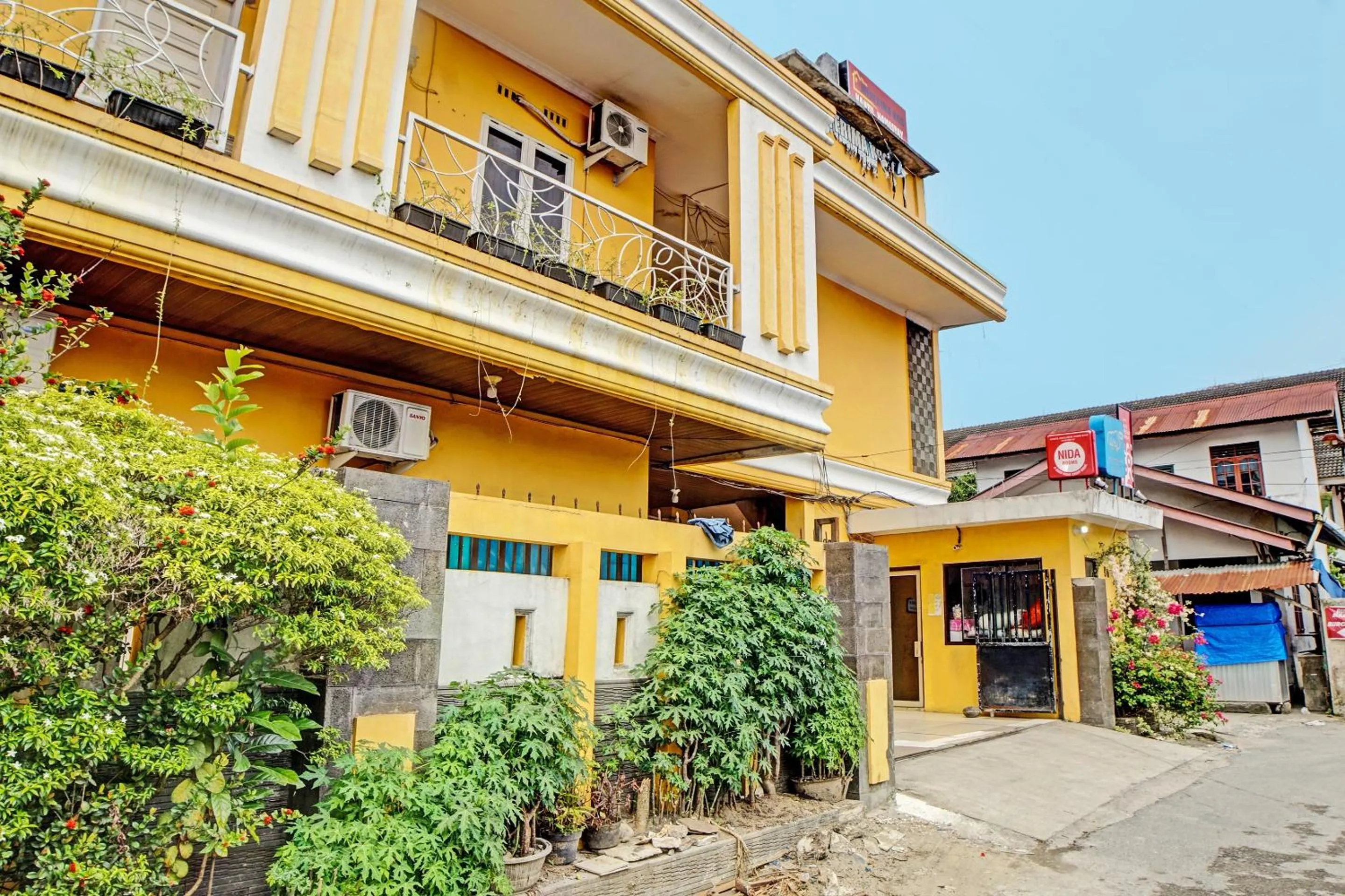 Facade/entrance in OYO 91418 Kantil Homestay Syariah