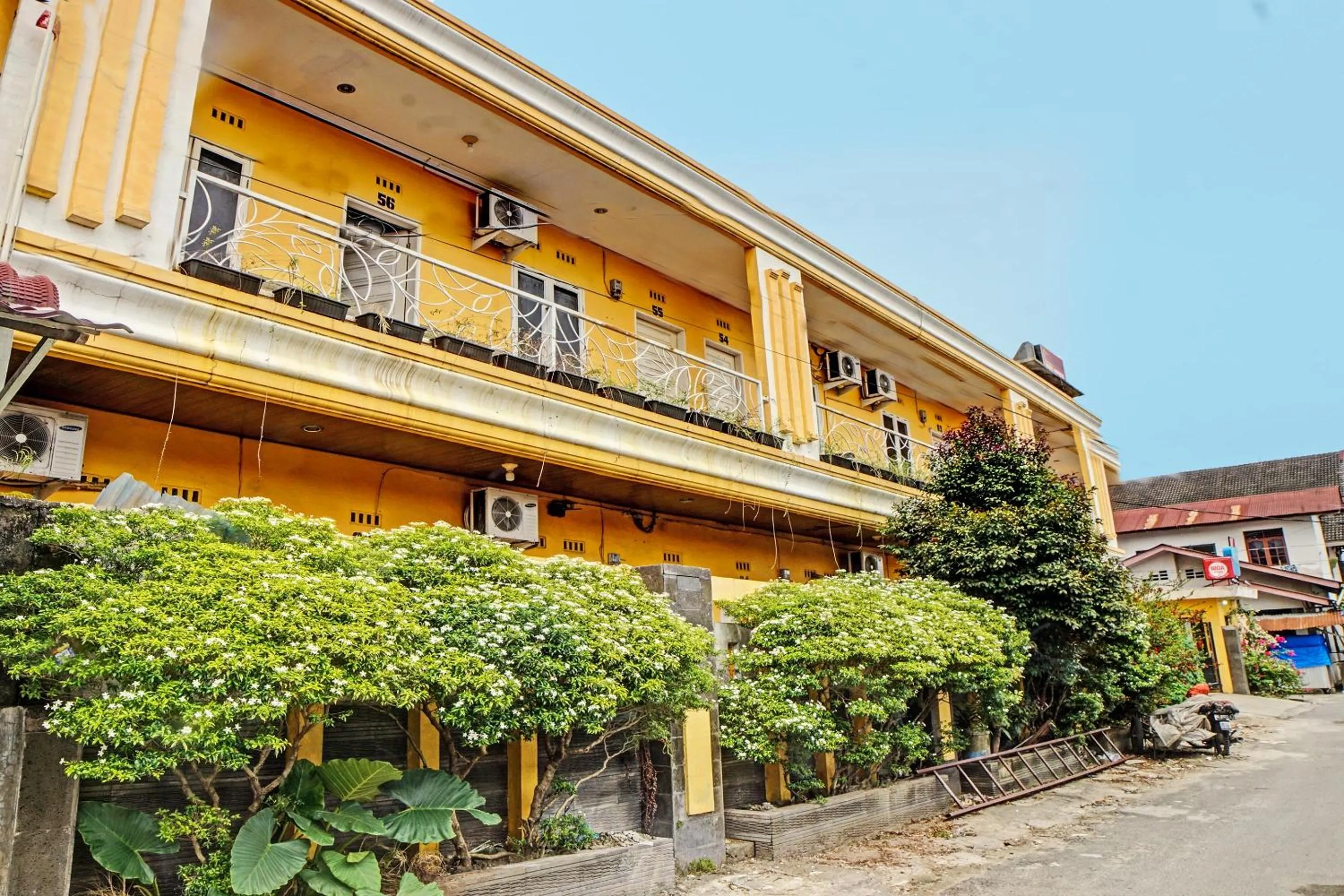 Facade/entrance in OYO 91418 Kantil Homestay Syariah