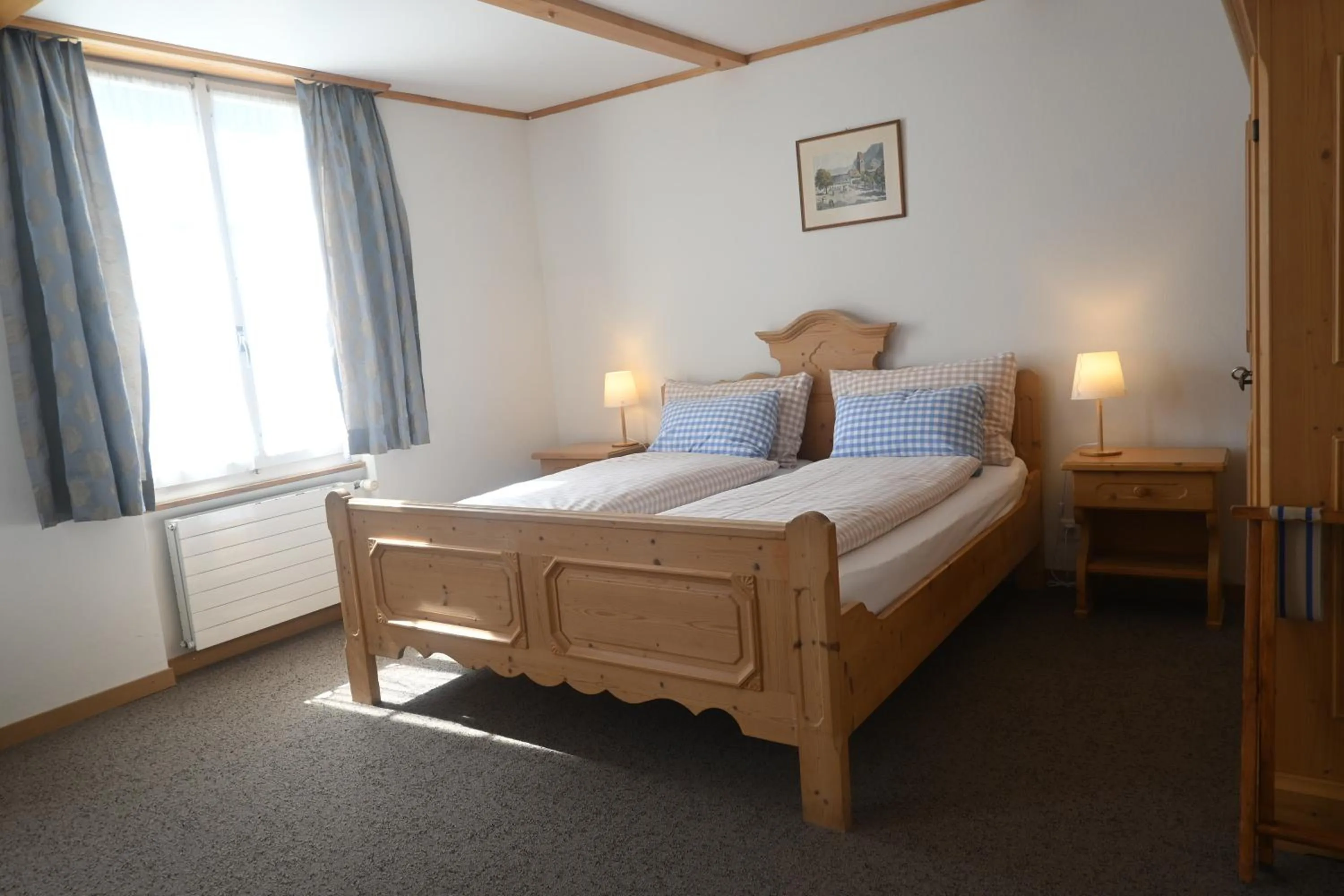 Photo of the whole room, Bed in Baeren Hotel, The Bear Inn