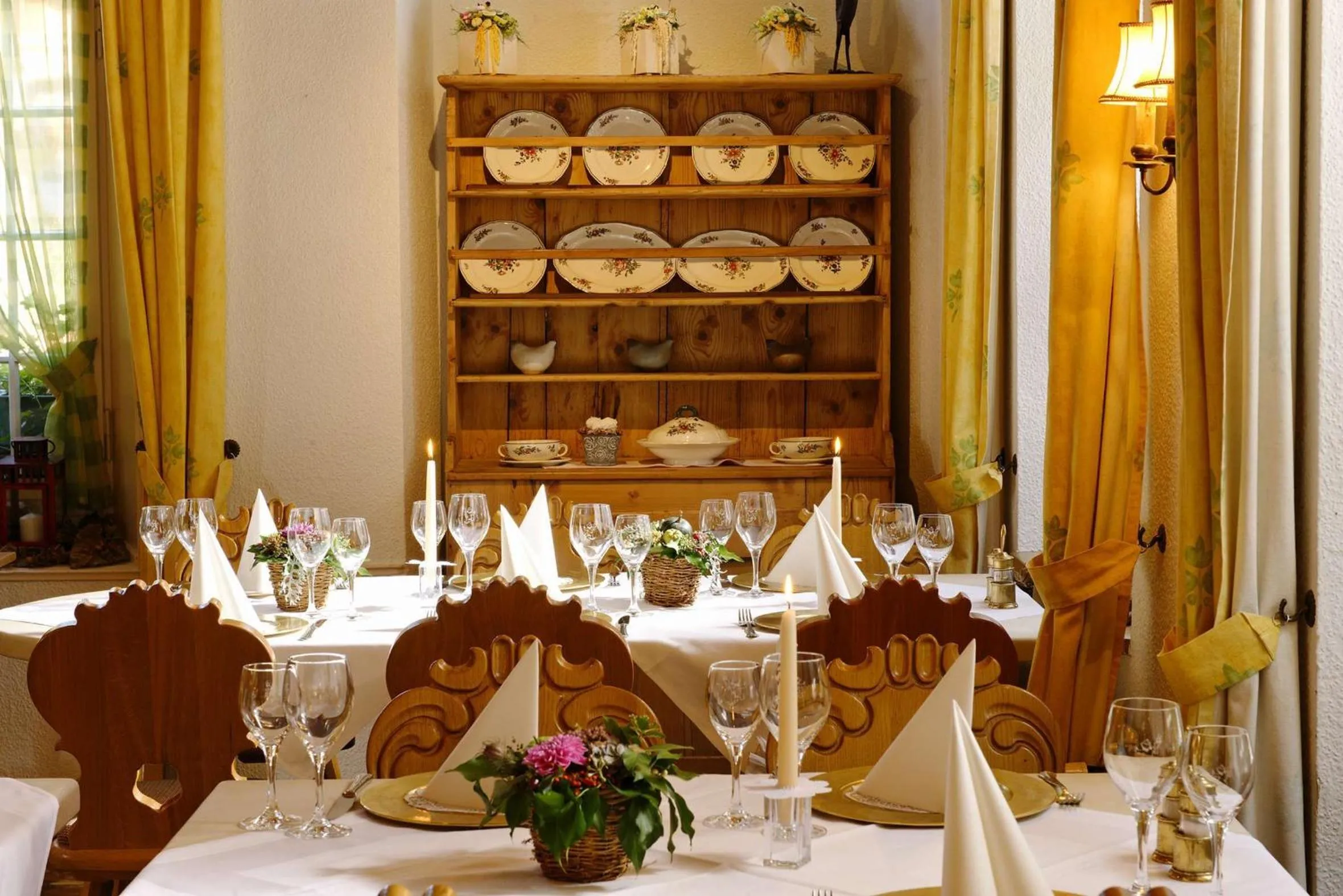 Restaurant/places to eat in Baeren Hotel, The Bear Inn