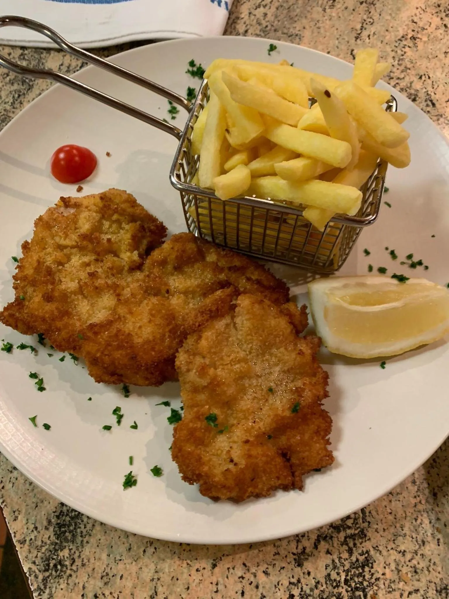 Restaurant/places to eat in Baeren Hotel, The Bear Inn