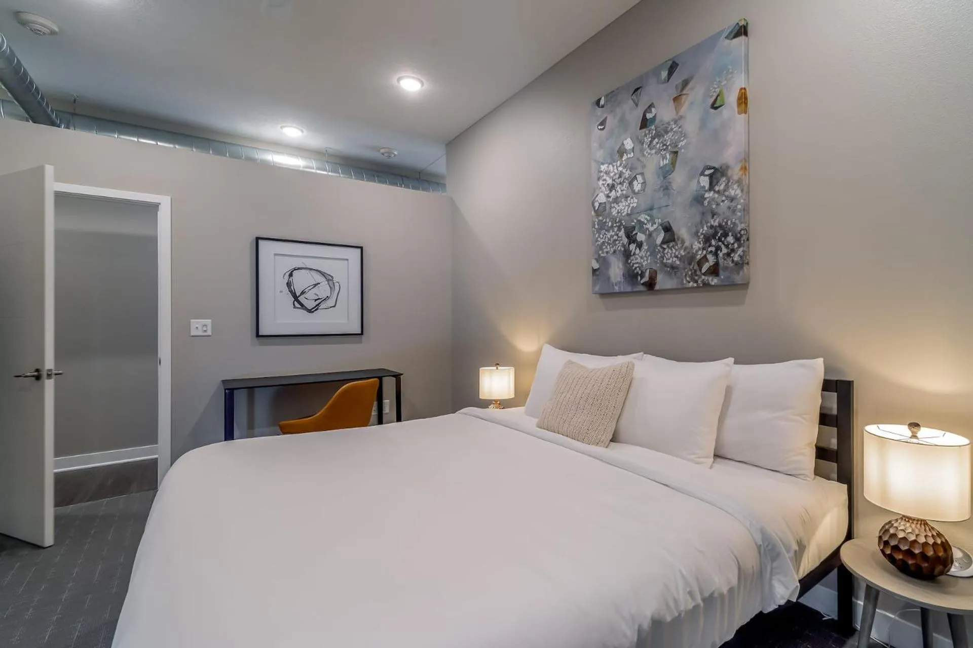 Property building, Bed in Kasa Downtown Des Moines