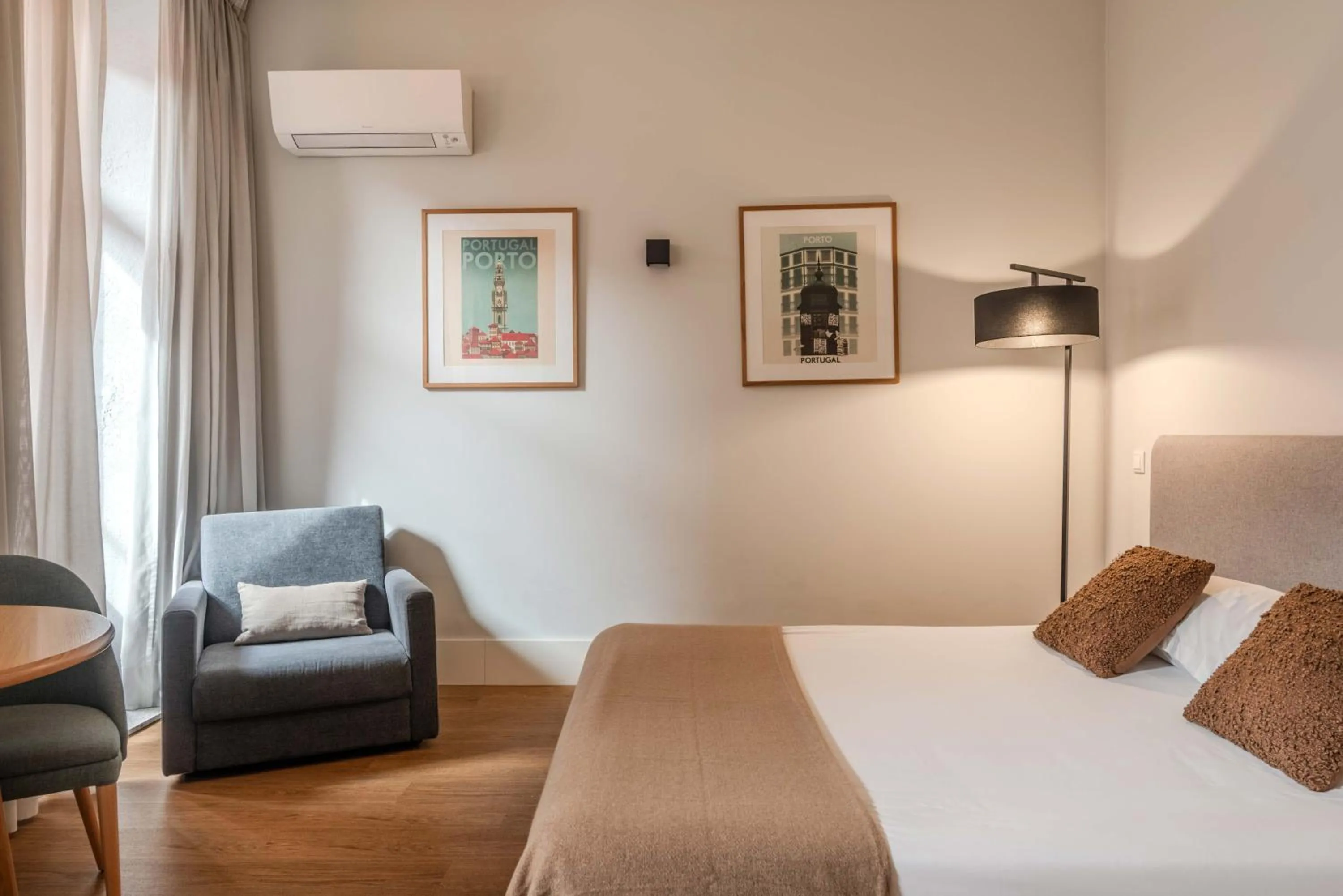 Bedroom, Bed in Uma Formosa Apartments