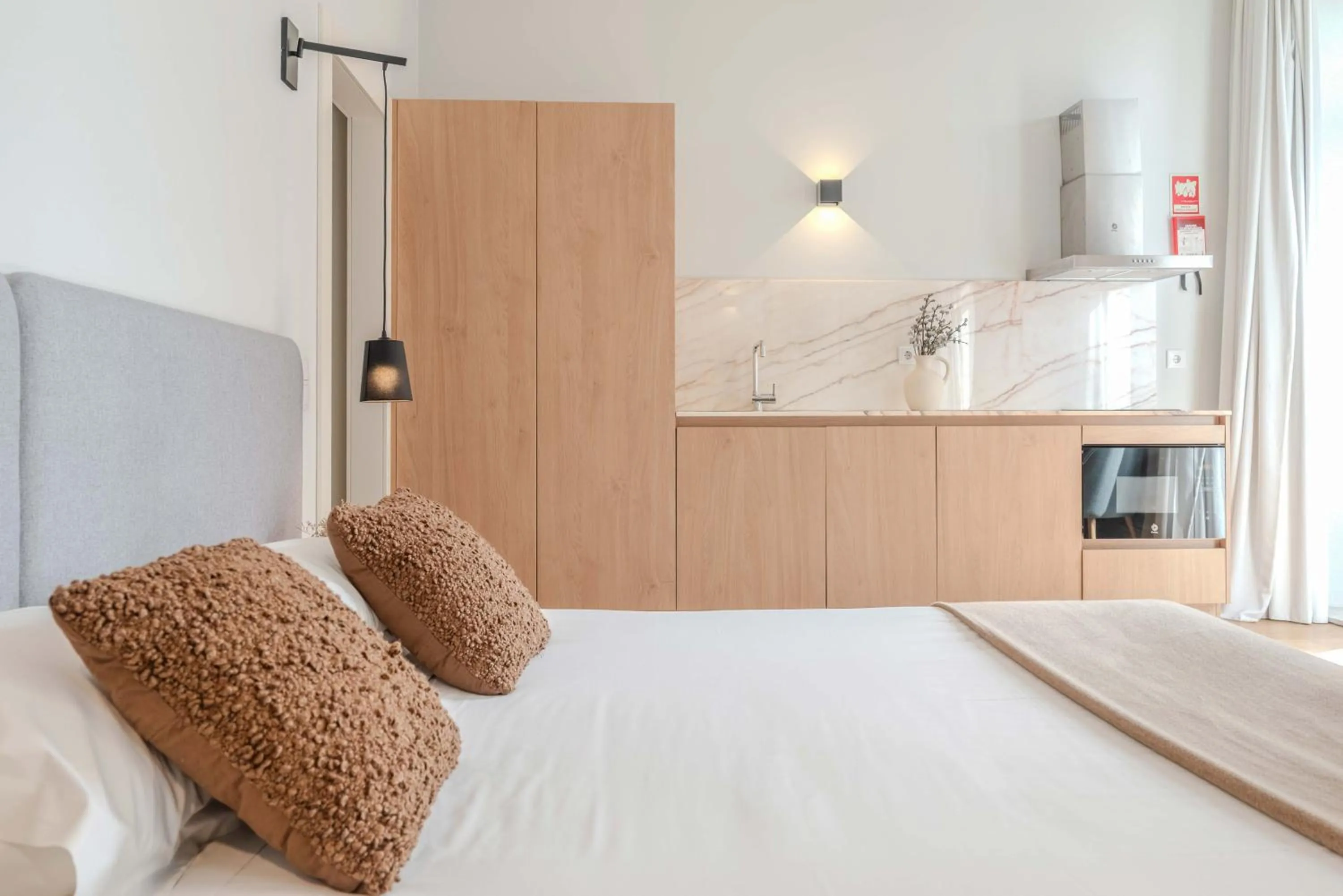 Decorative detail, Bed in Uma Formosa Apartments