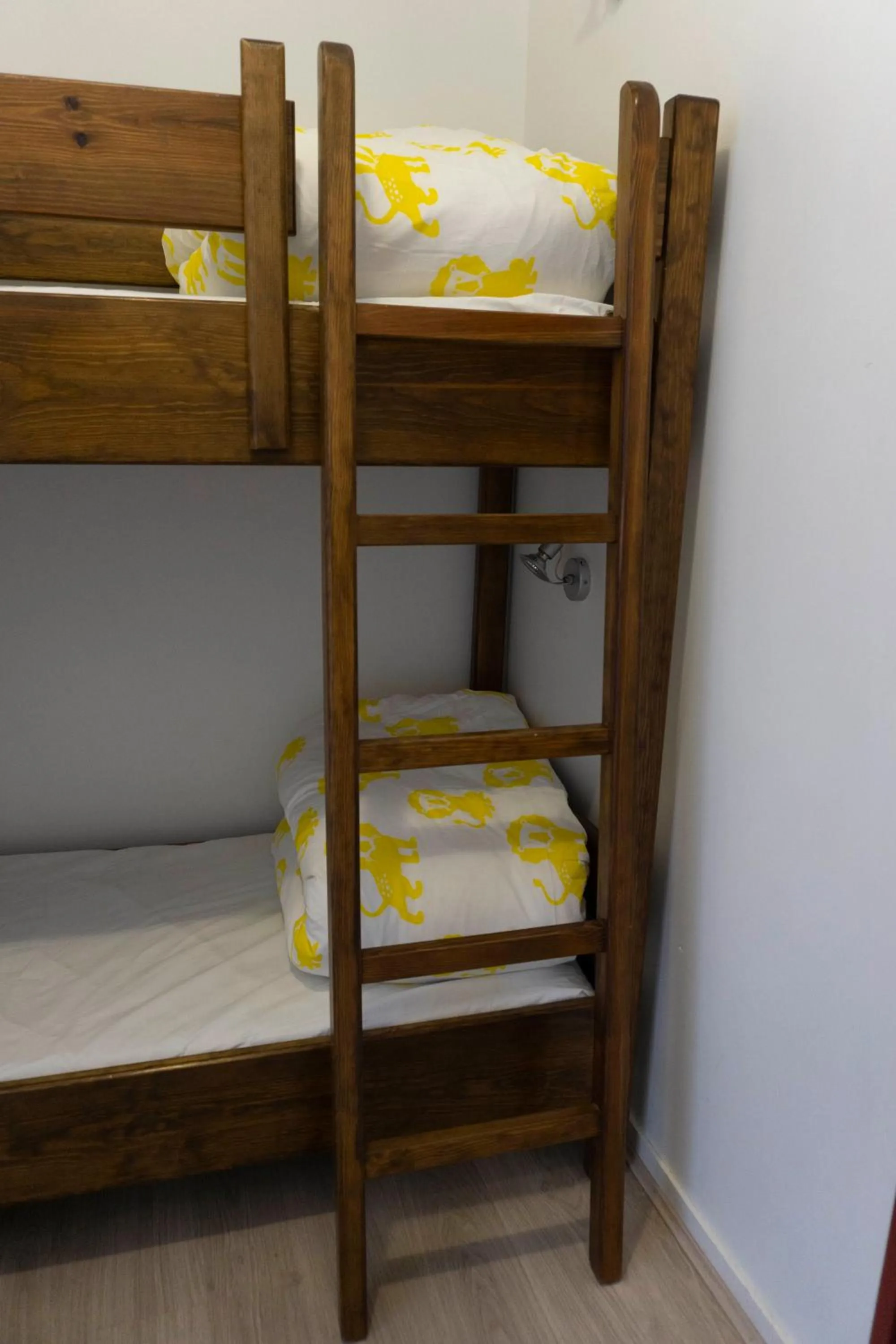 bunk bed, Bed in Hôtel d'Ossau