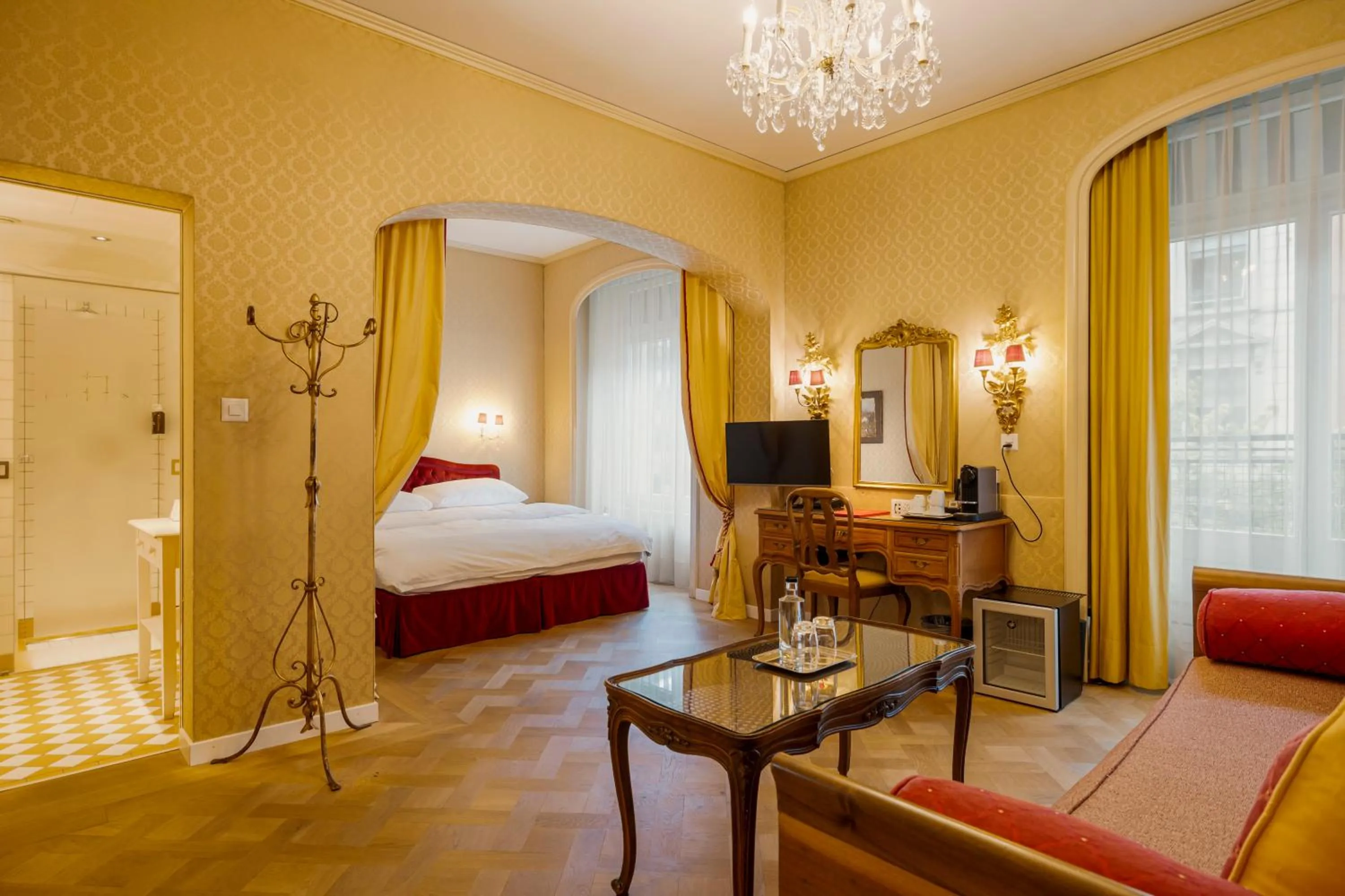 Photo of the whole room, Bed in Hotel Europe