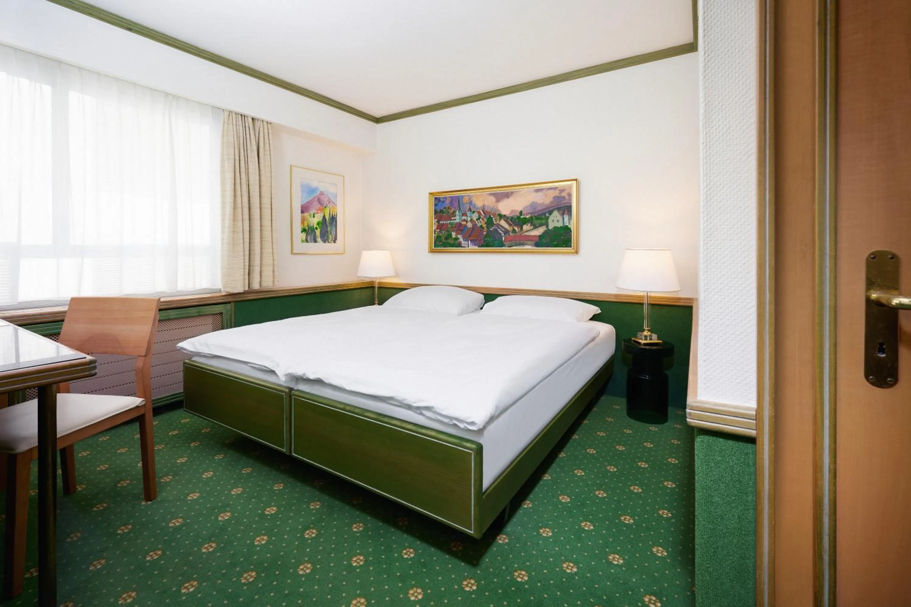 Bed in Hotel Arlette beim Hauptbahnhof