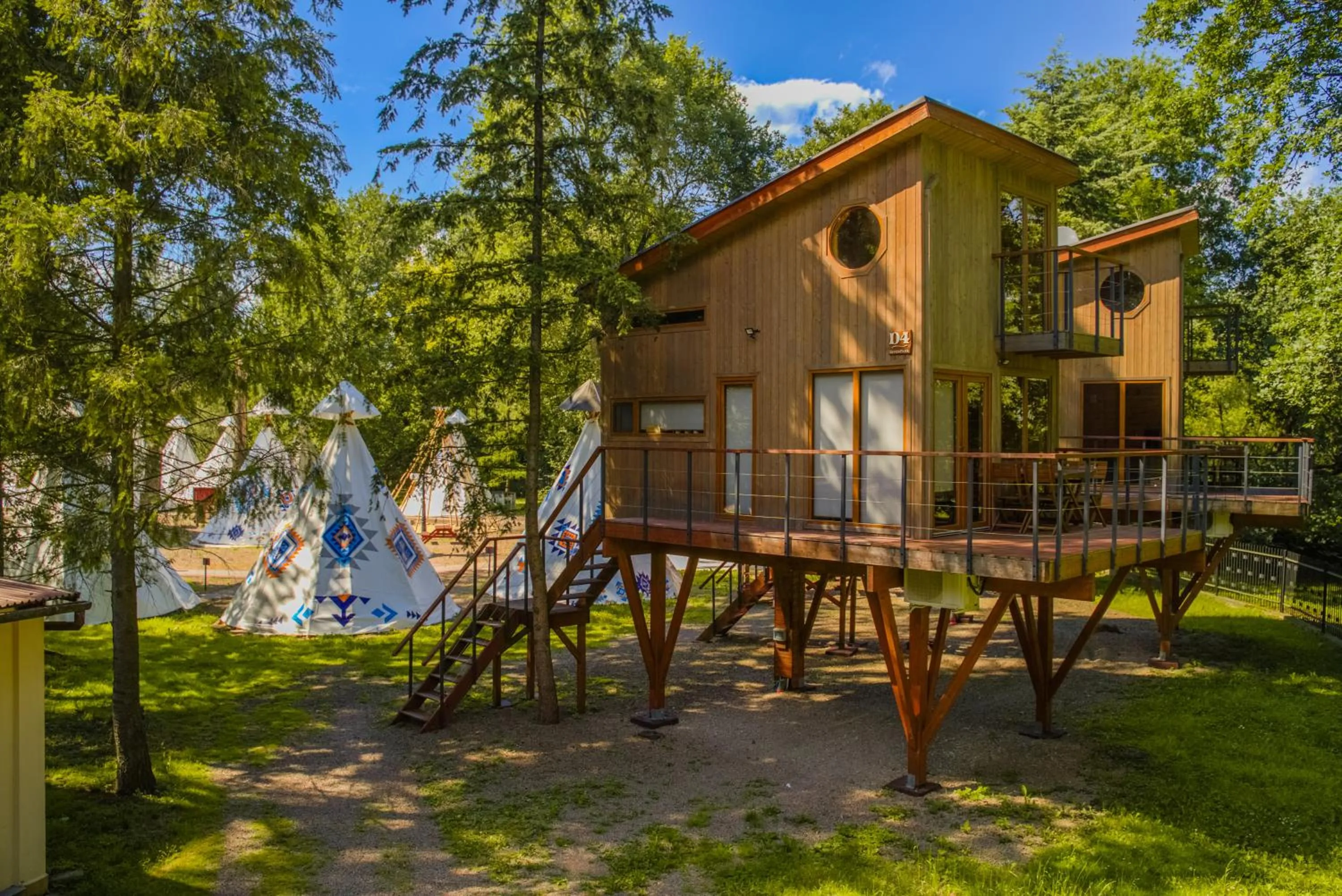 Property building in Apartamenty wśród drzew River Park SAUNA