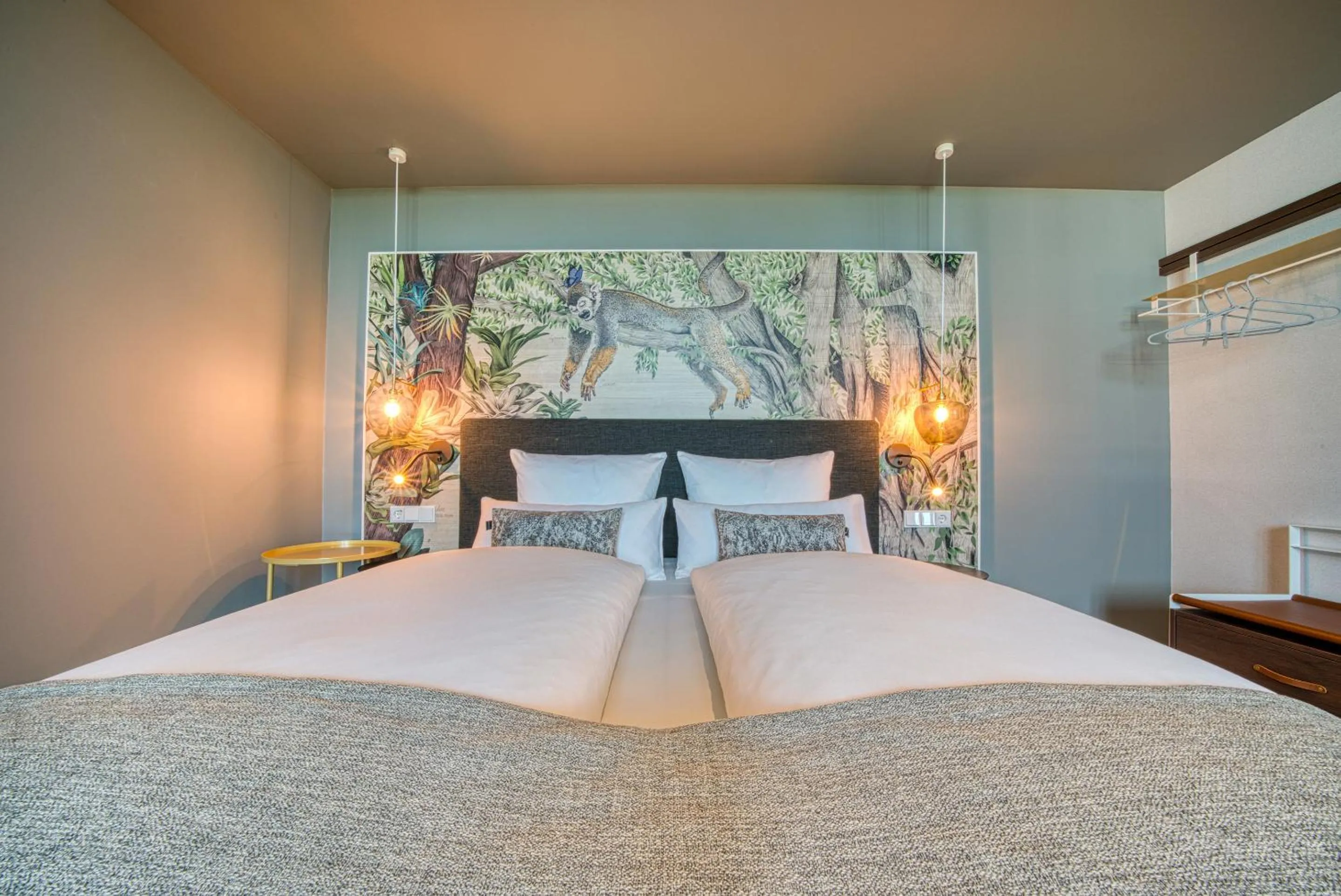 Photo of the whole room, Bed in NinetyNine Augsburg