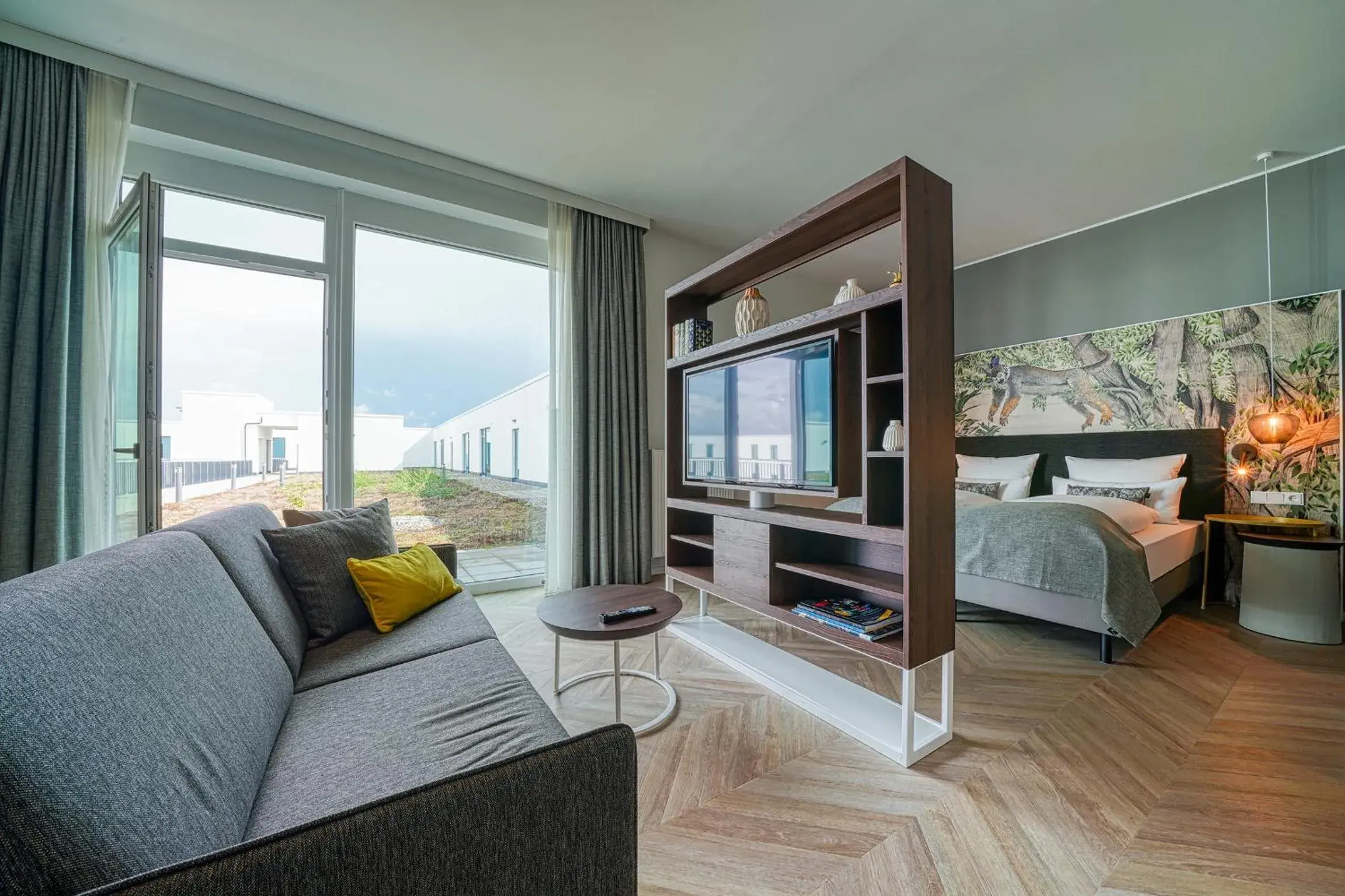 Photo of the whole room, Bed in NinetyNine Augsburg Photo of the whole room, Bed in NinetyNine Augsburg