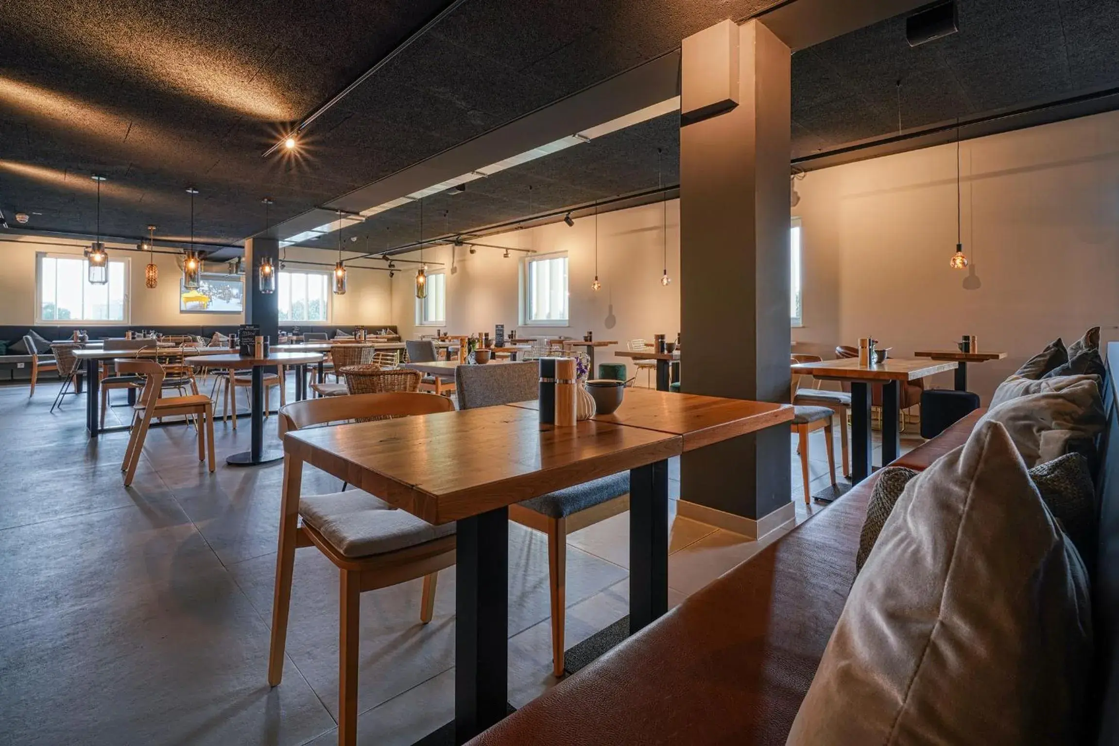 Restaurant/places to eat in NinetyNine Augsburg Restaurant/places to eat in NinetyNine Augsburg