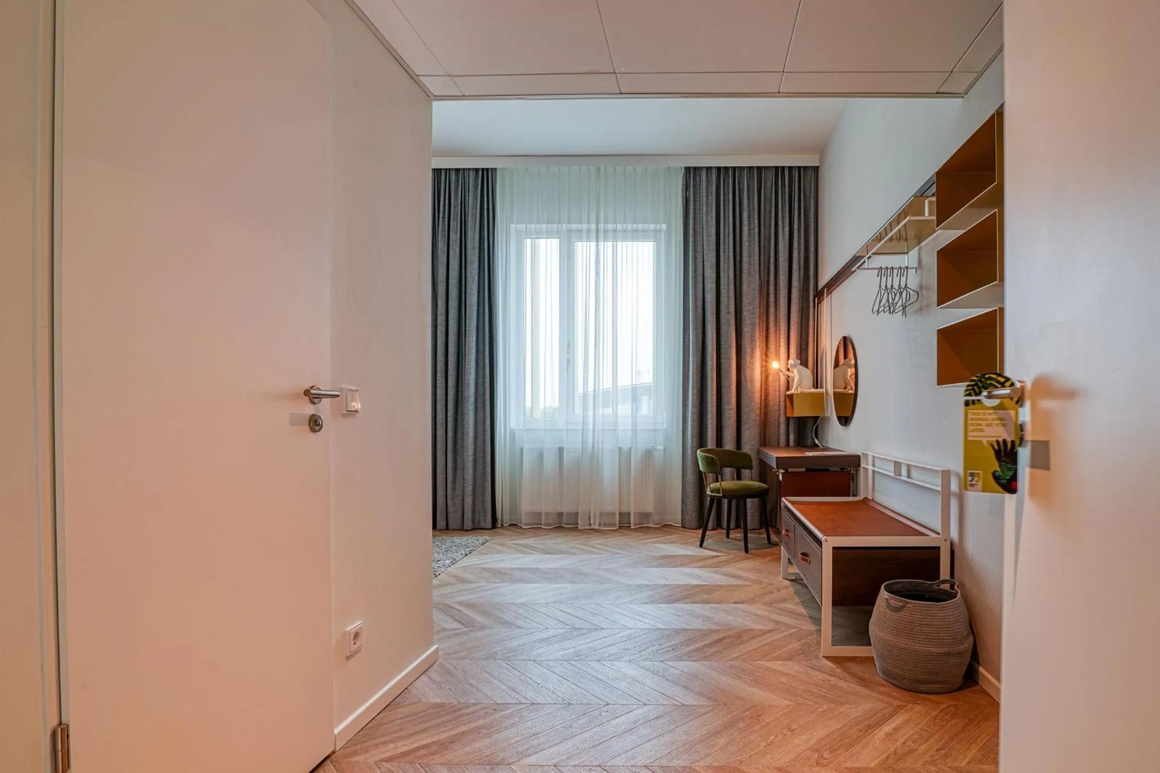 Photo of the whole room, Bed in NinetyNine Augsburg