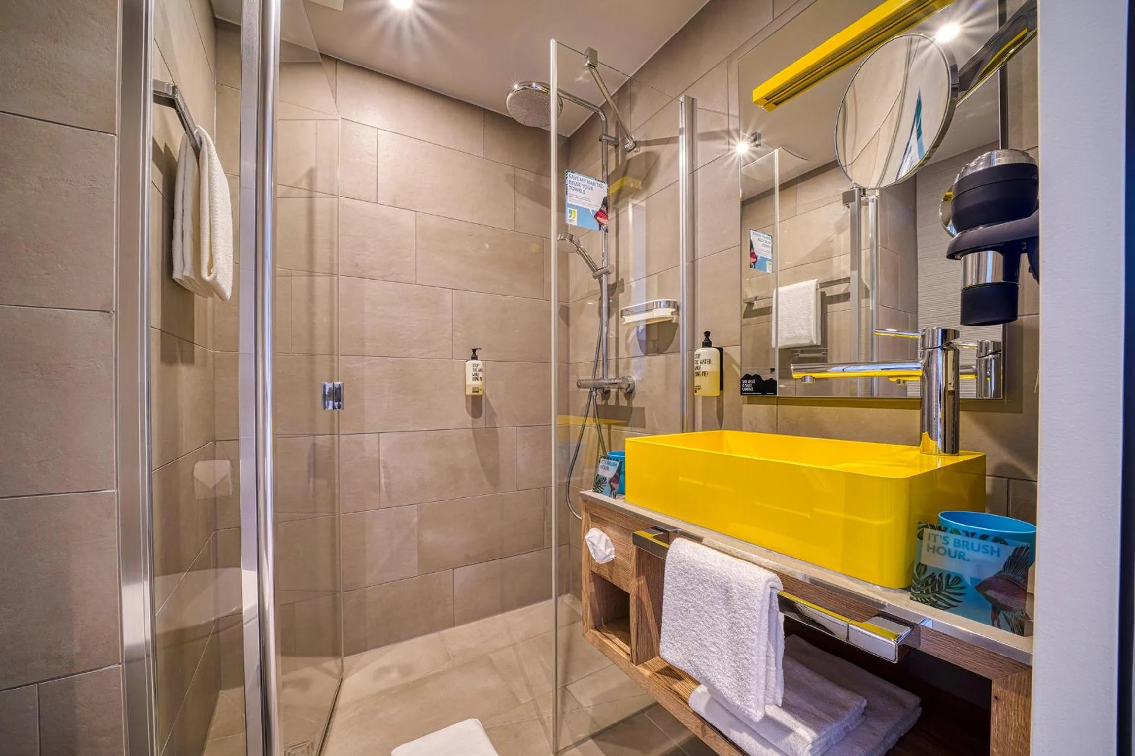 Bathroom in NinetyNine Augsburg