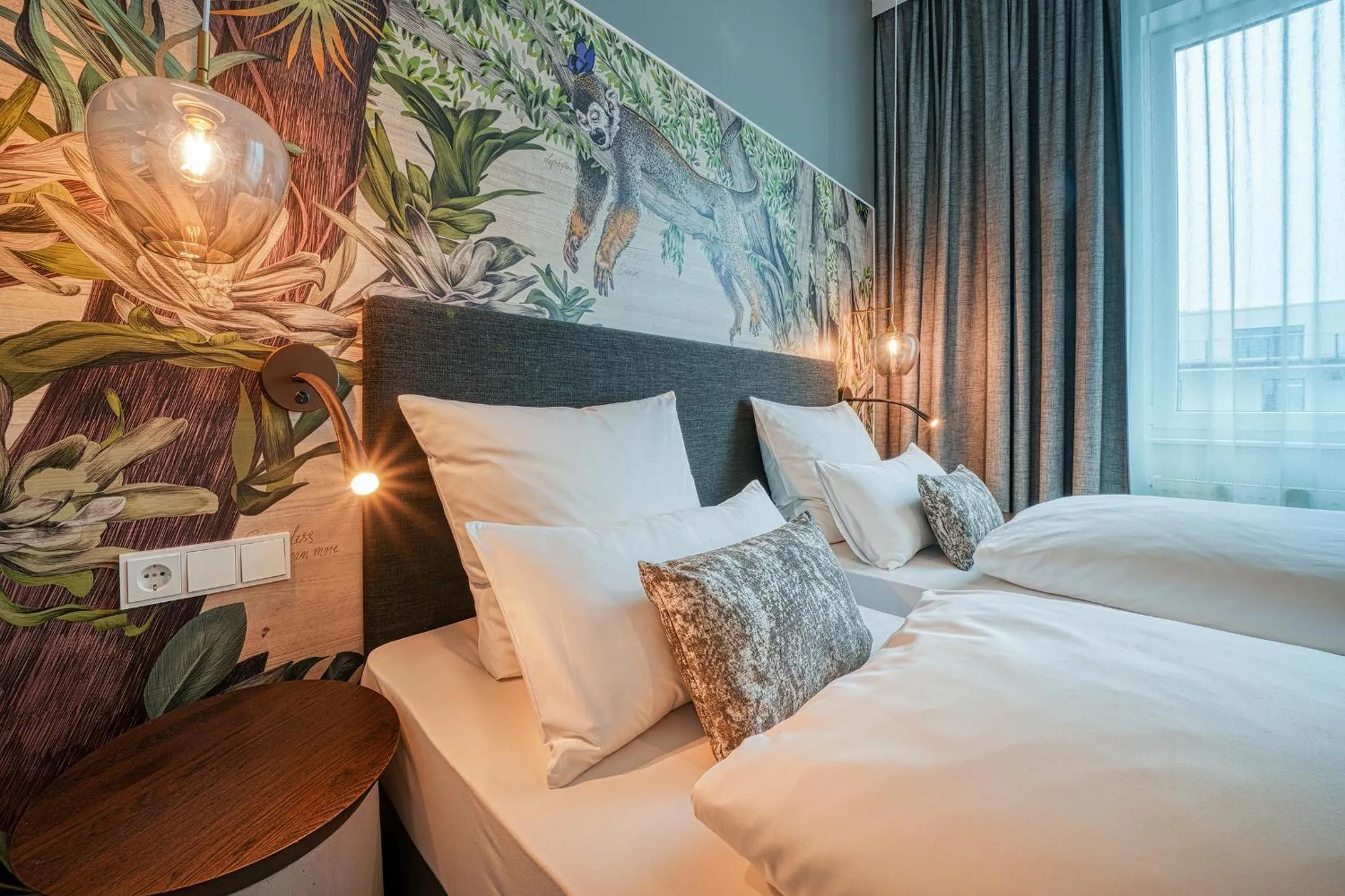 Photo of the whole room, Bed in NinetyNine Augsburg