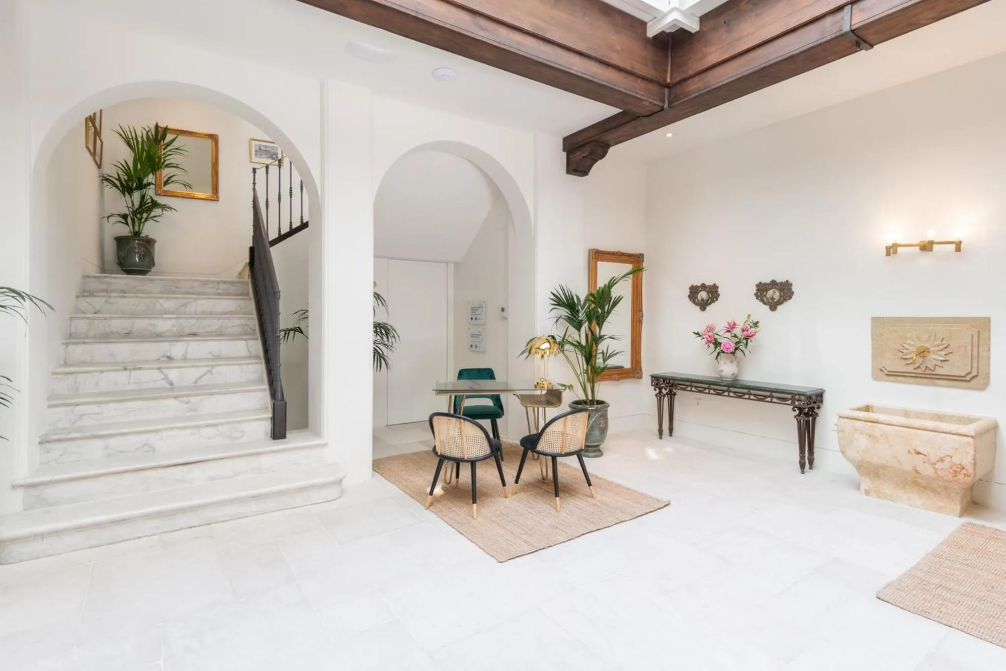 Lobby or reception in Be Mate Málaga Centro