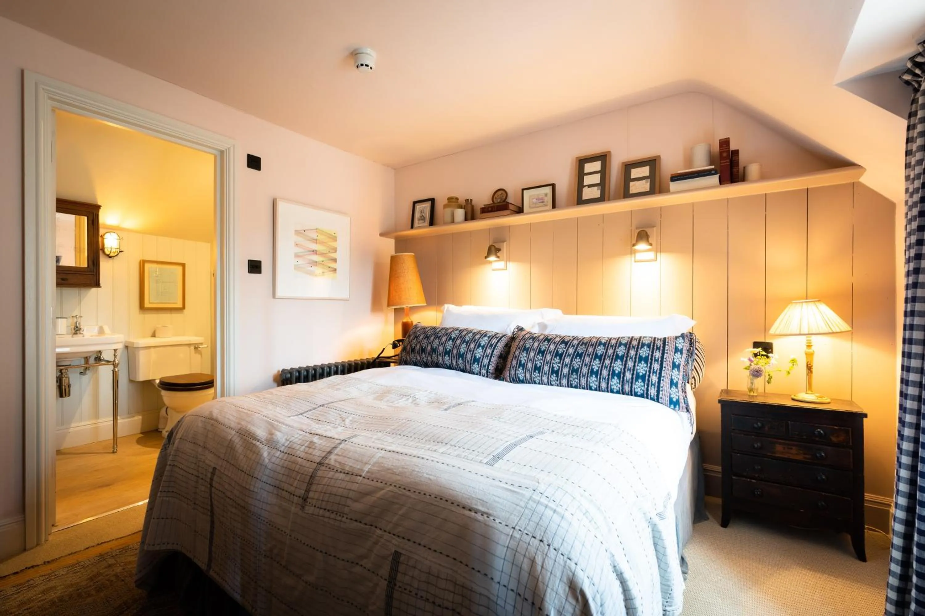 Bedroom, Bed in Royal Oak Ramsden