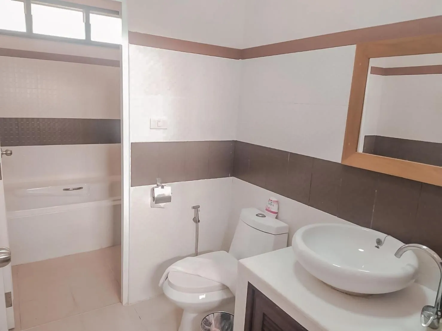 Chaithalay Khanom Resort