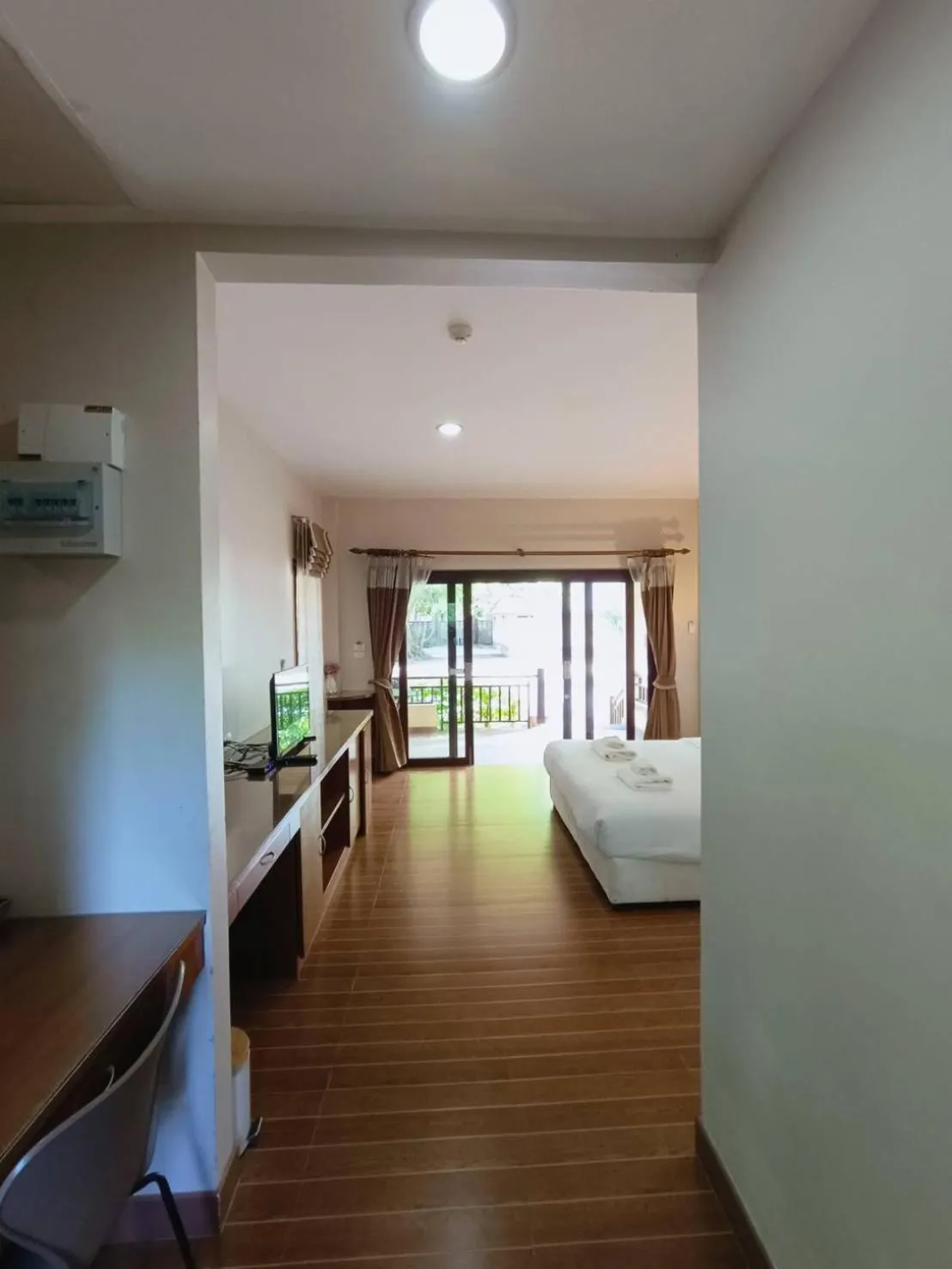 Bed in Chaithalay Khanom Resort