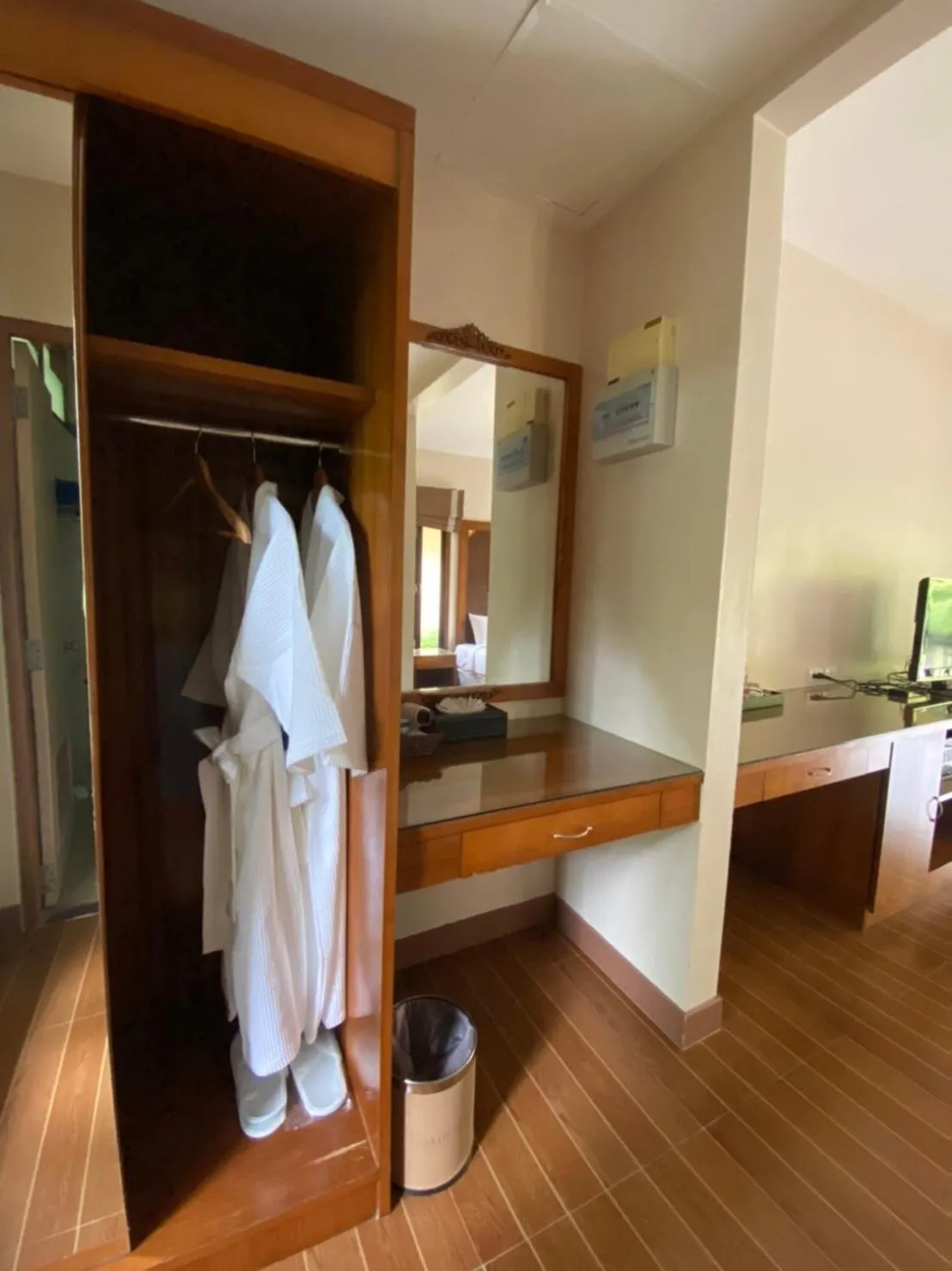 Bed in Chaithalay Khanom Resort