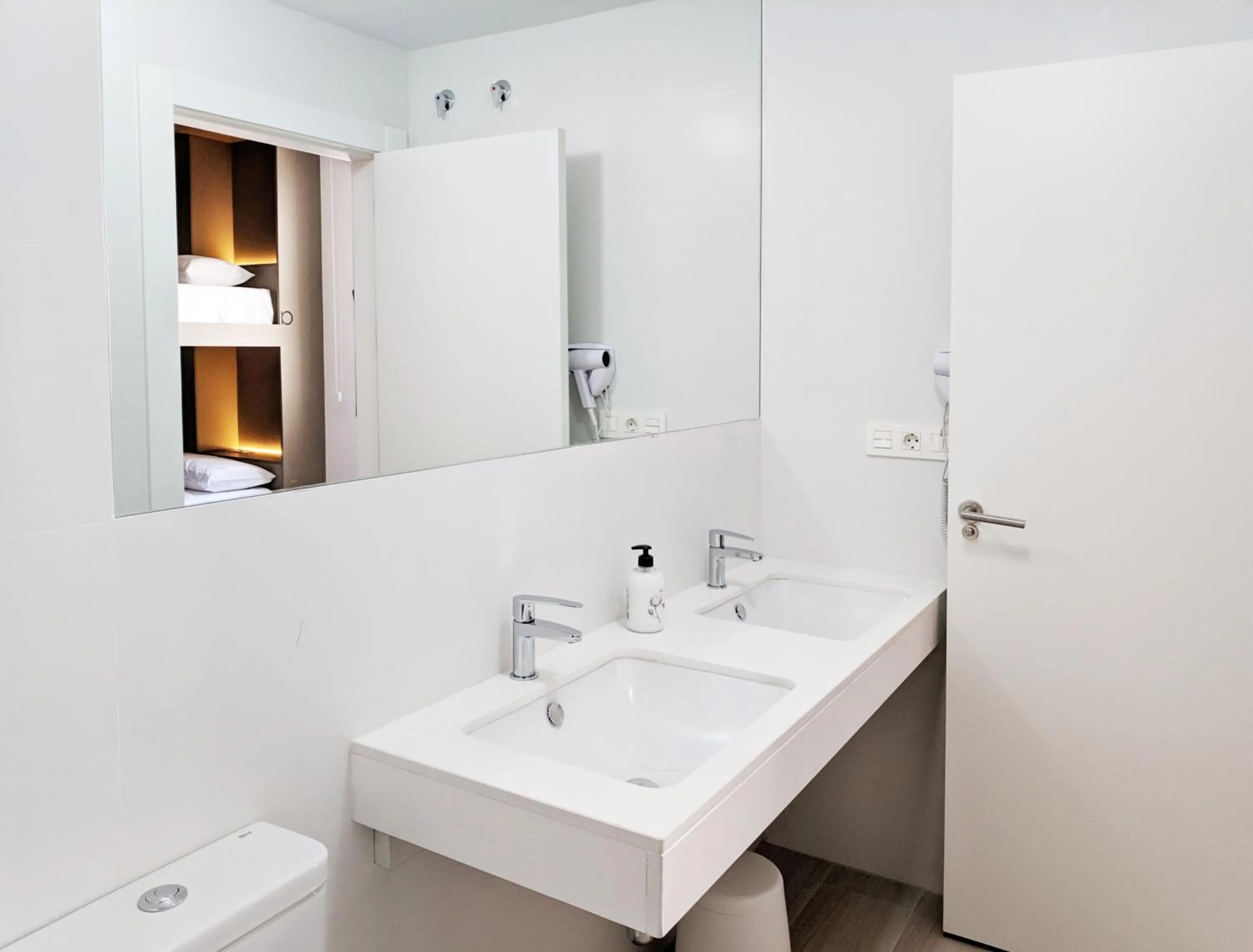 Bathroom in Broz Hostel