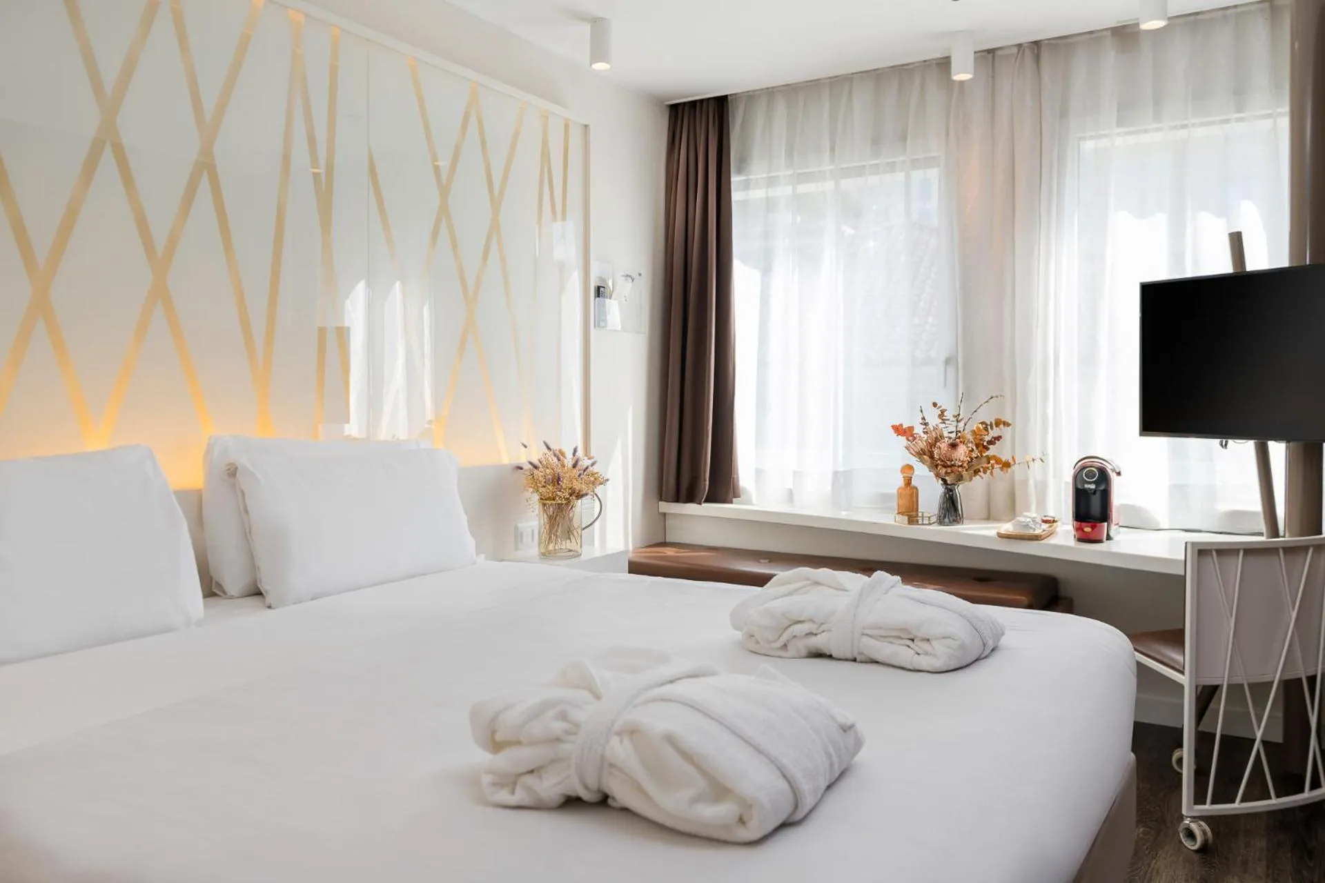 Bed in Hotel Admiral Lugano