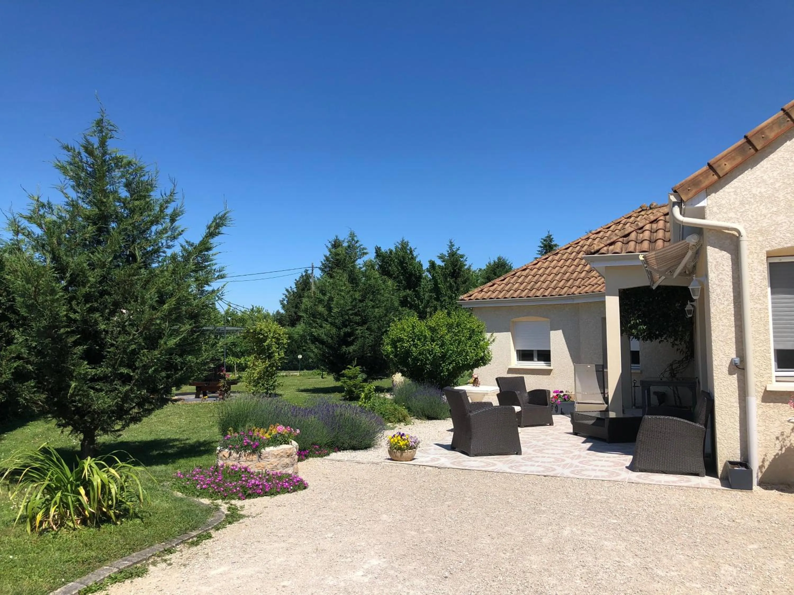 Inner courtyard view in NAT&LYS
