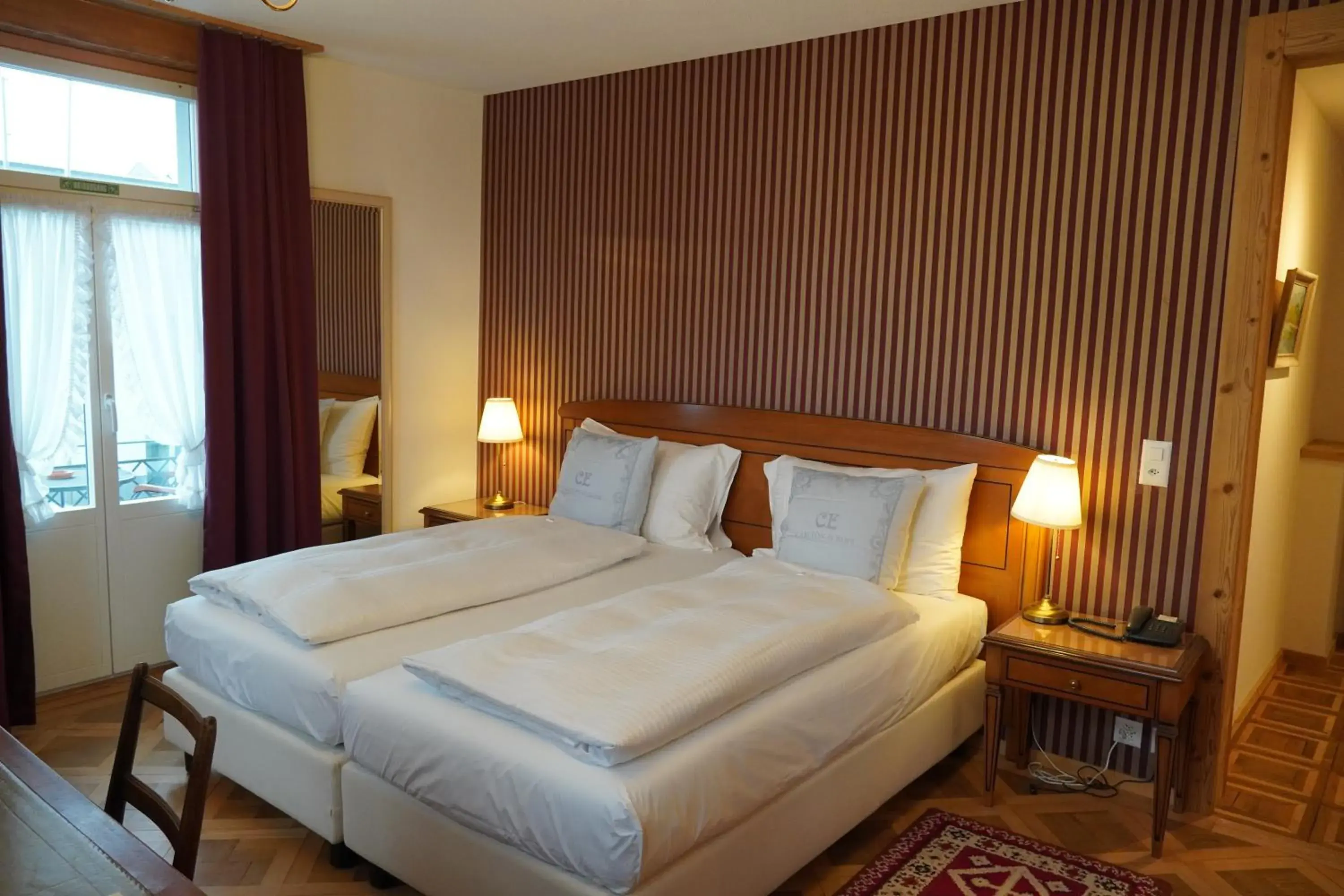 Photo of the whole room, Bed in Carlton-Europe Vintage Adults Hotel