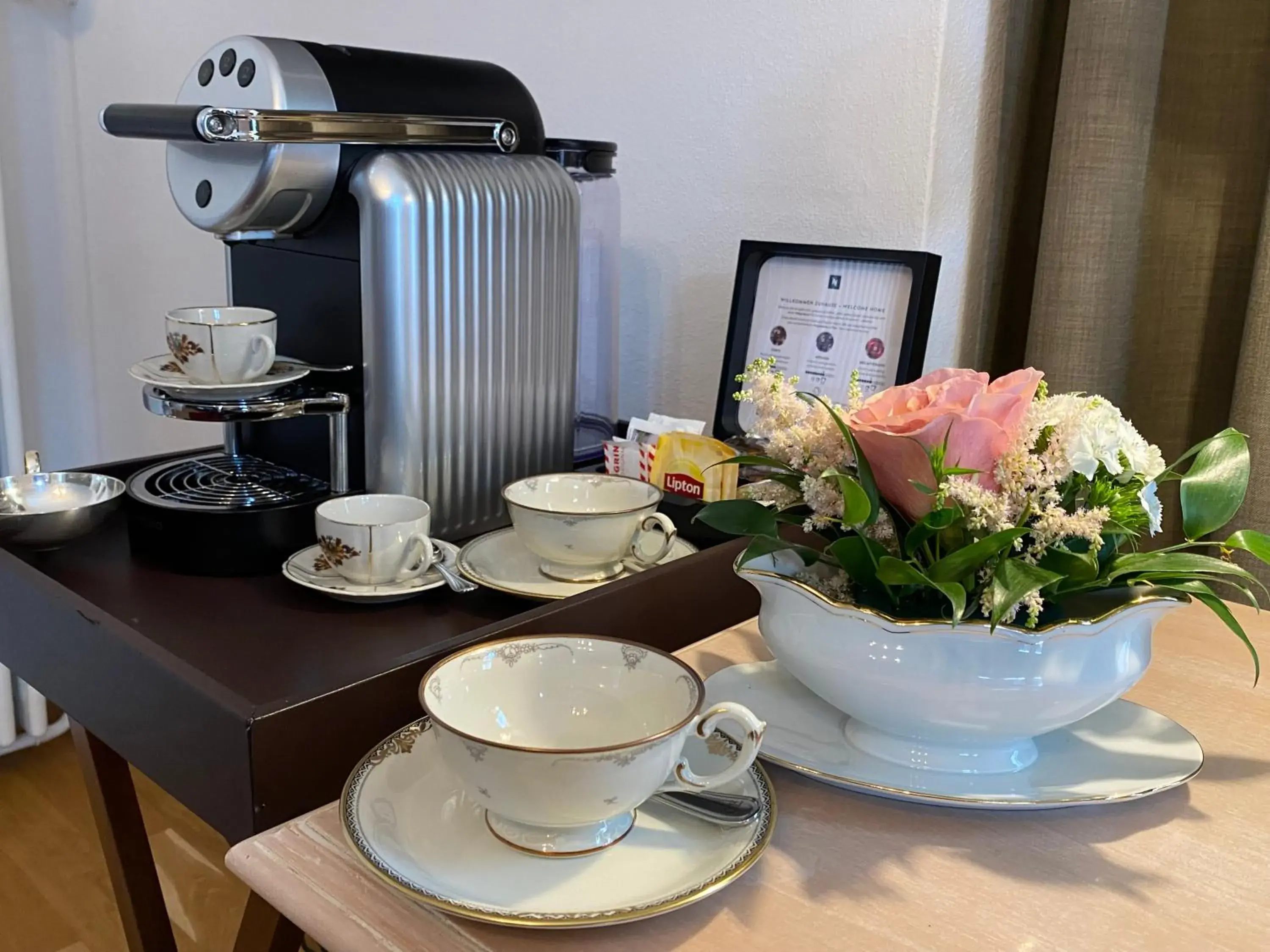 Coffee/tea facilities in Carlton-Europe Vintage Adults Hotel