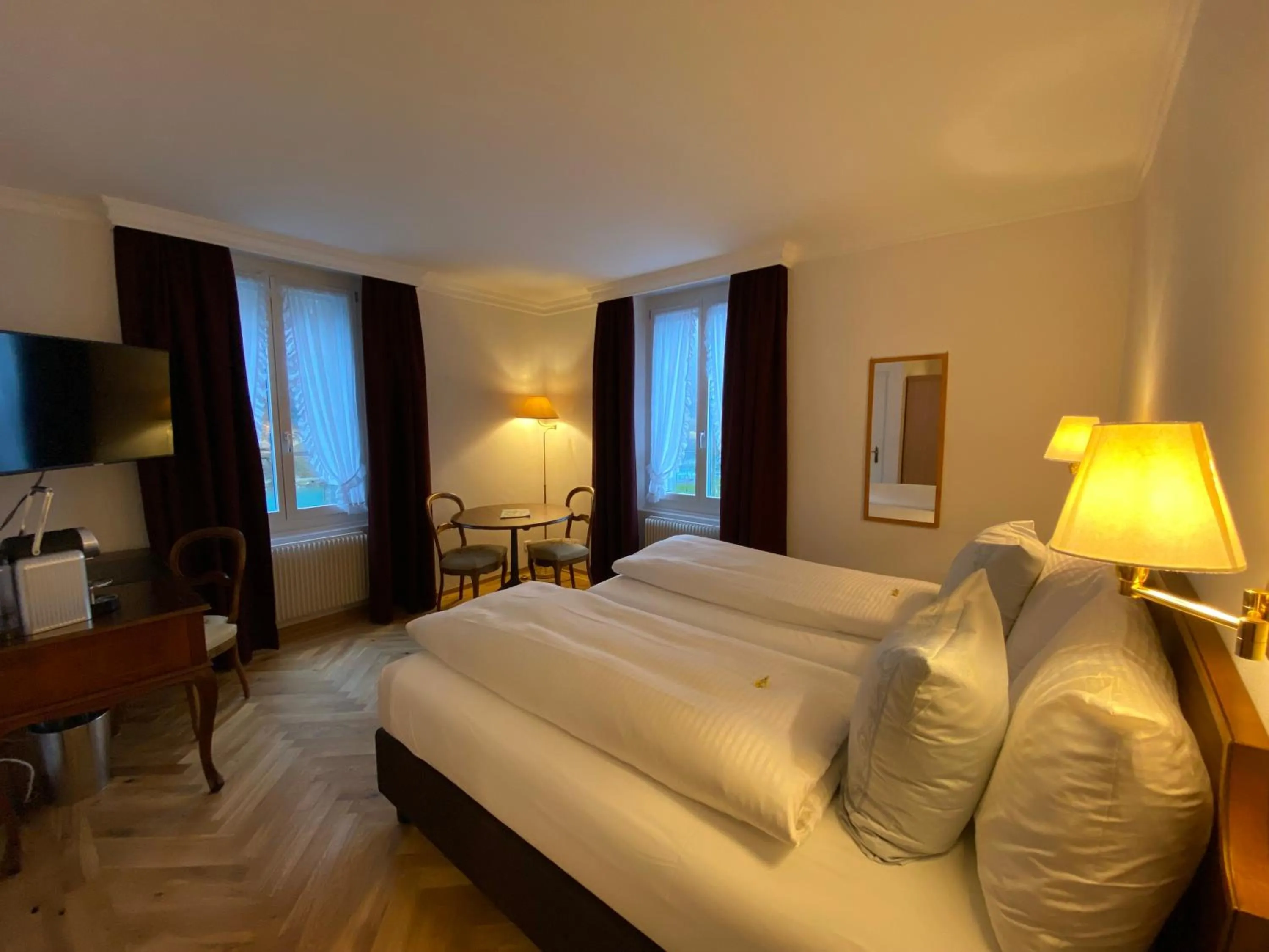 Photo of the whole room, Bed in Carlton-Europe Vintage Adults Hotel