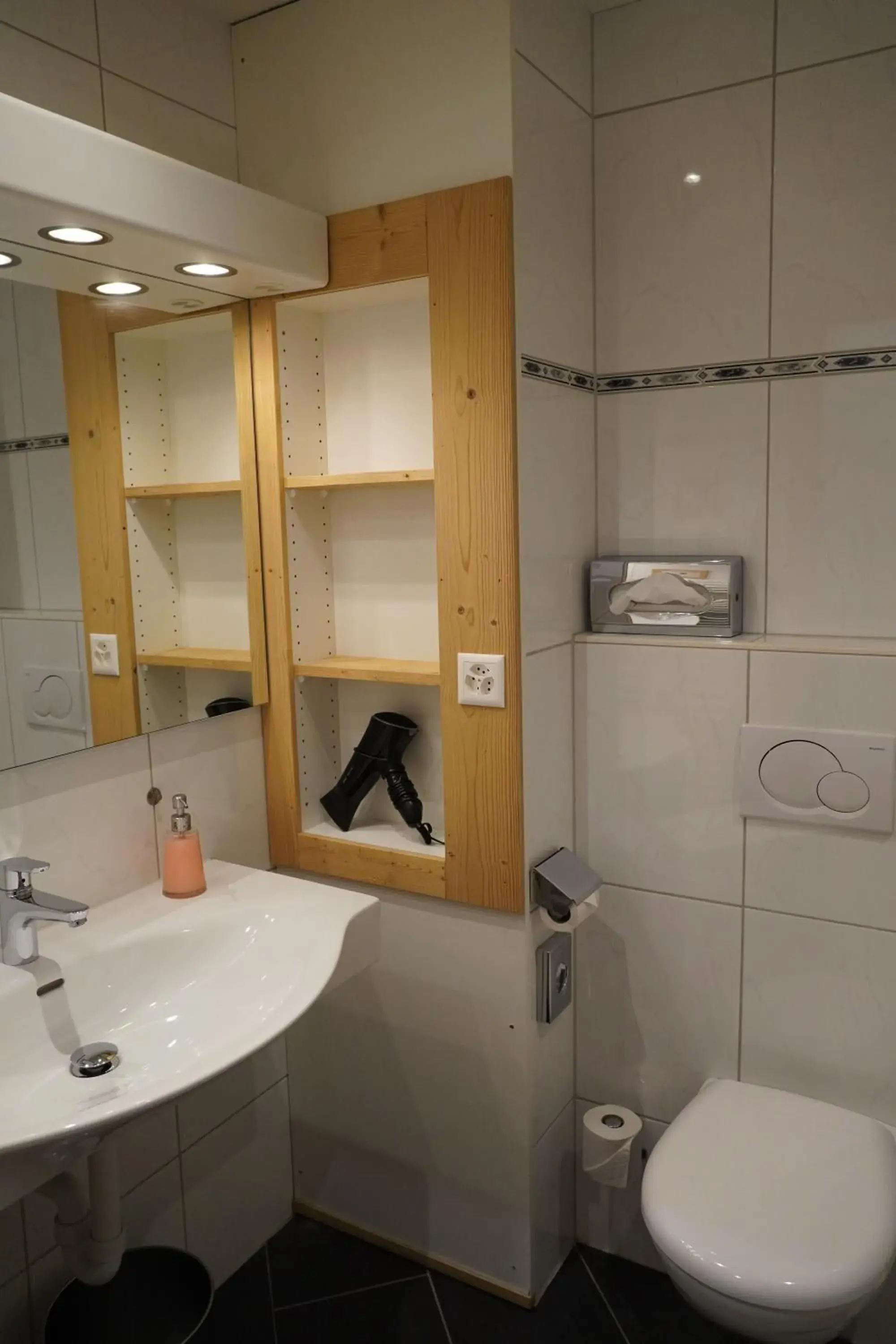 Bathroom in Carlton-Europe Vintage Adults Hotel