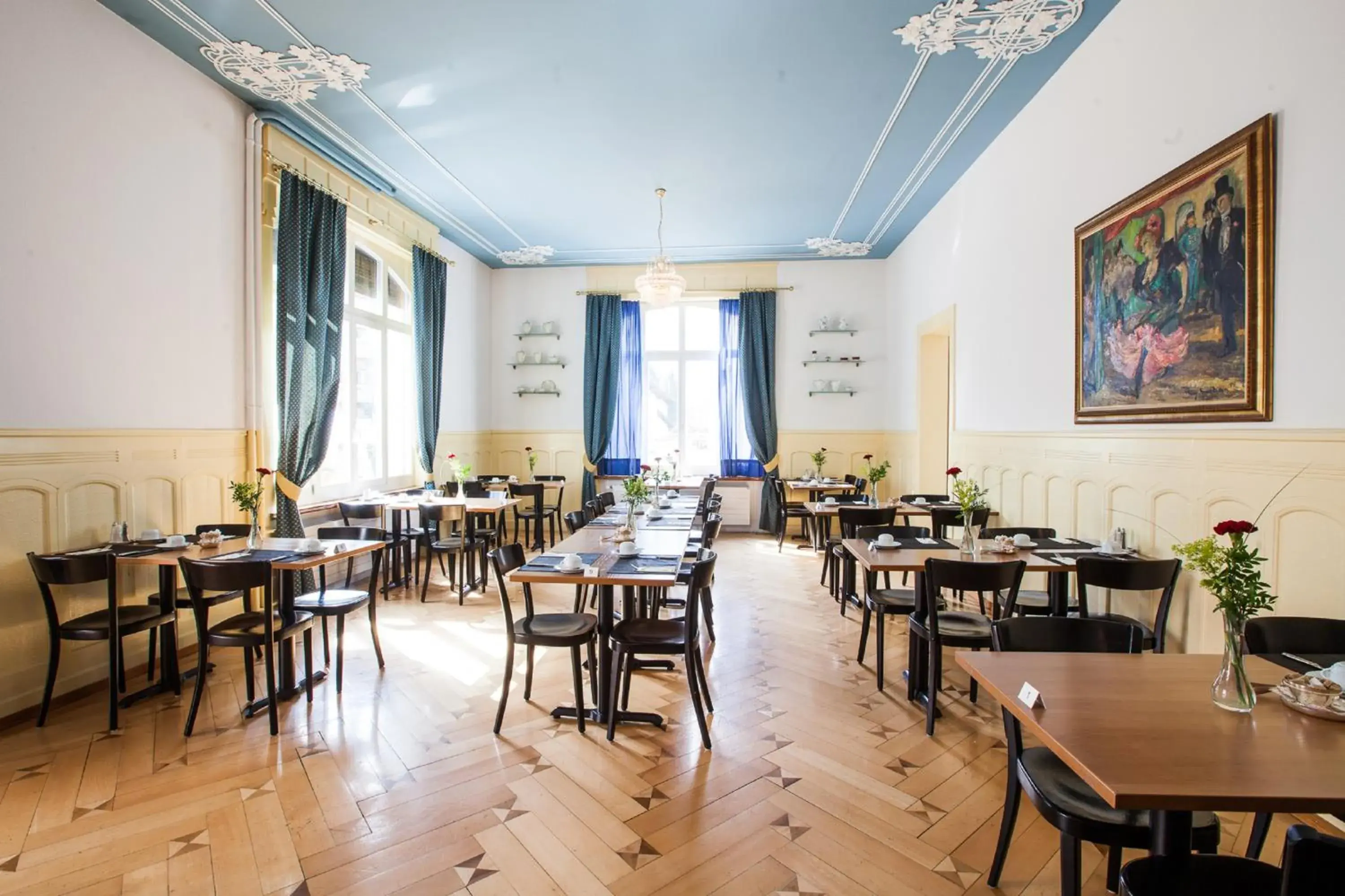 Buffet breakfast, Restaurant/Places to Eat in Carlton-Europe Vintage Adults Hotel