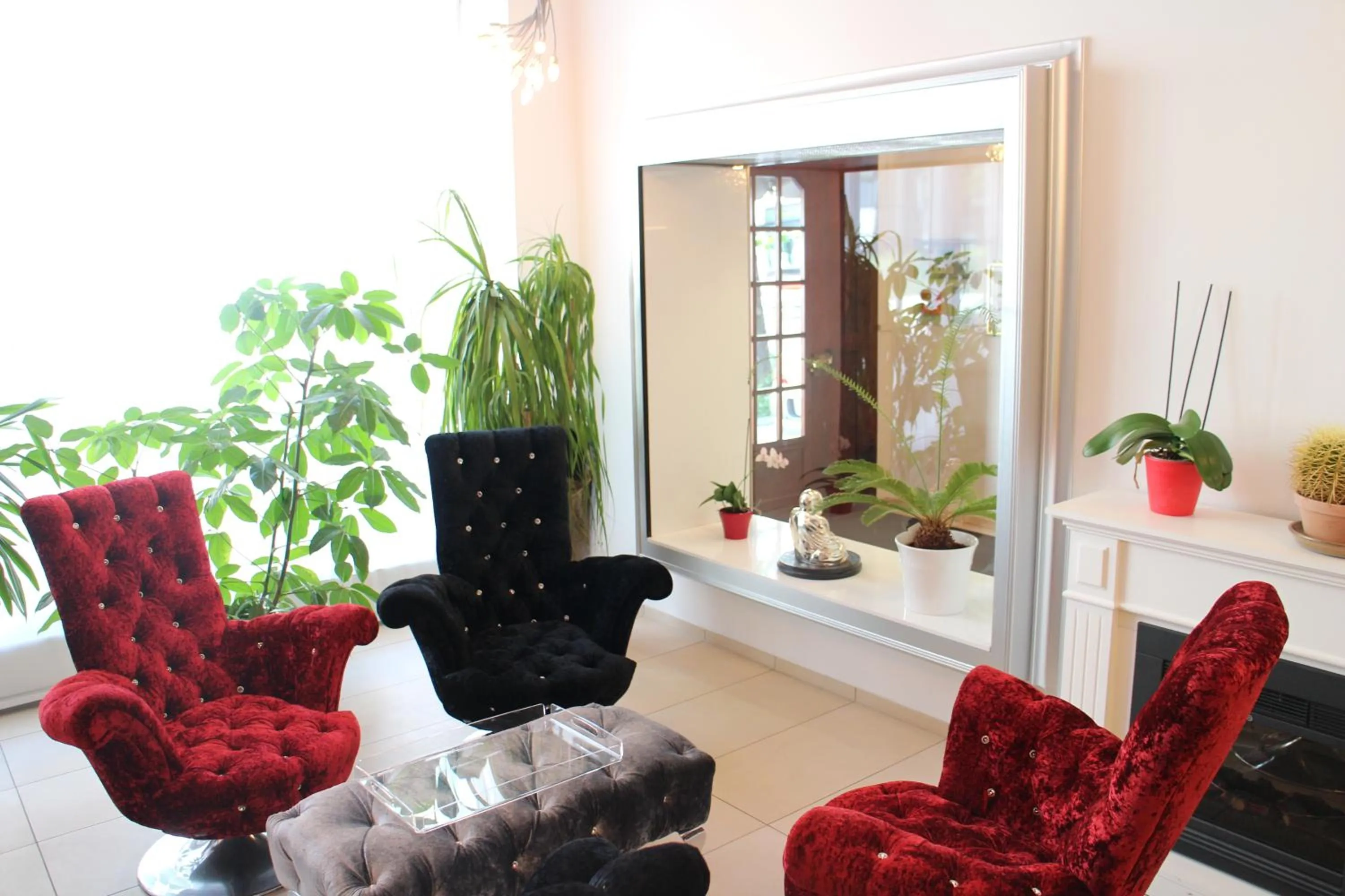 Communal lounge/ TV room in Boutique City Hotel Gallo