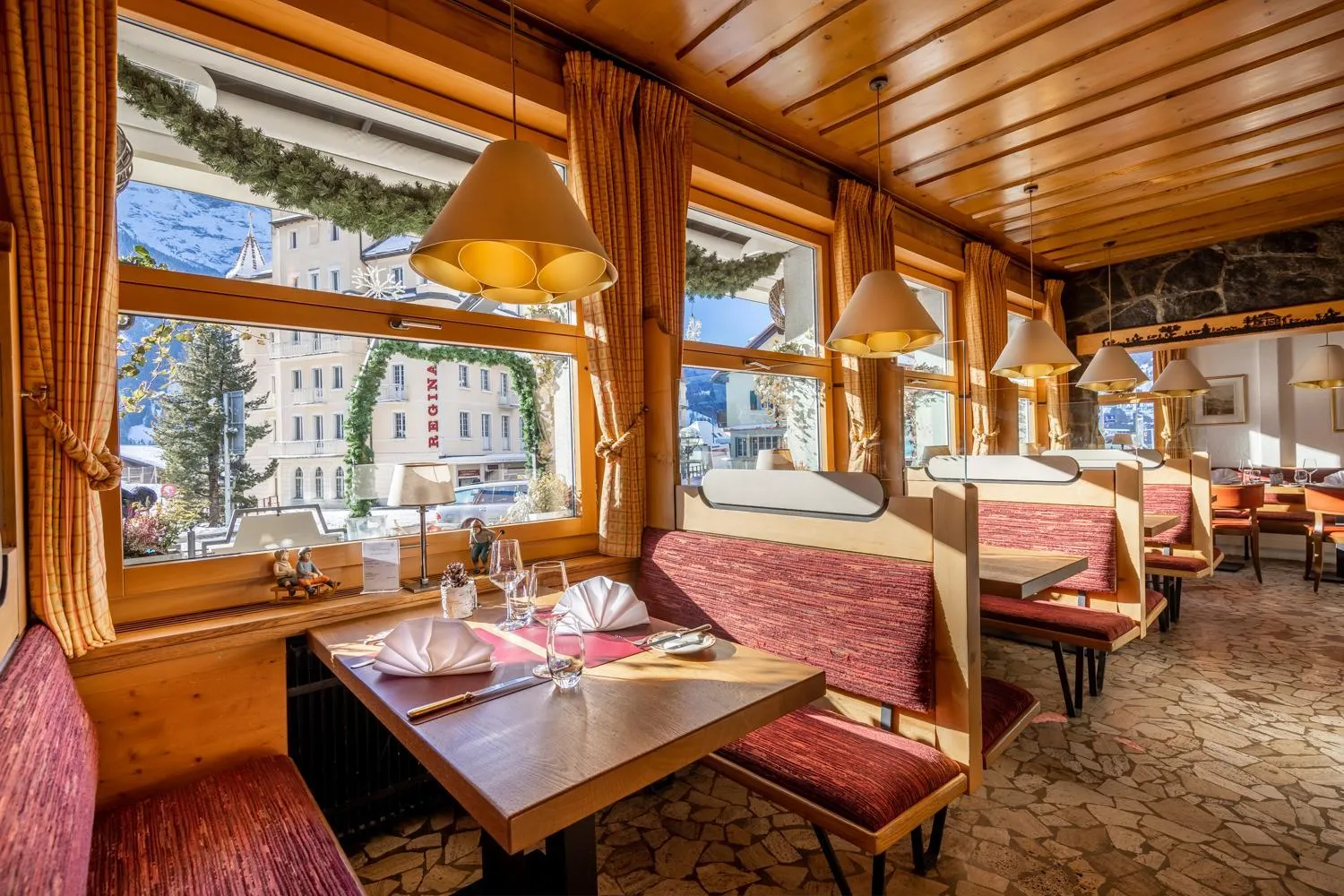 Restaurant/places to eat in Hotel Kreuz & Post Grindelwald