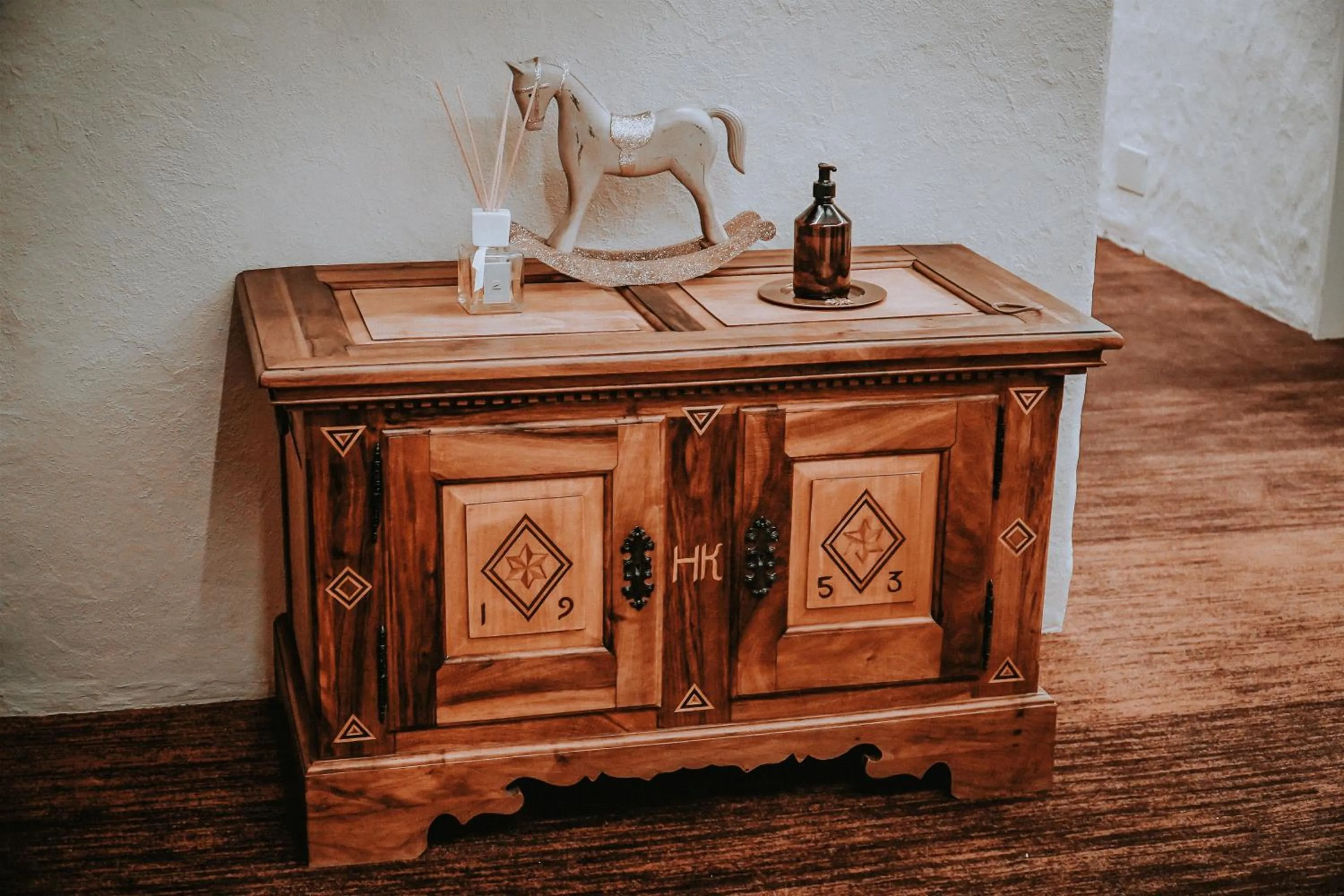 Decorative detail in Hotel Kreuz & Post Grindelwald