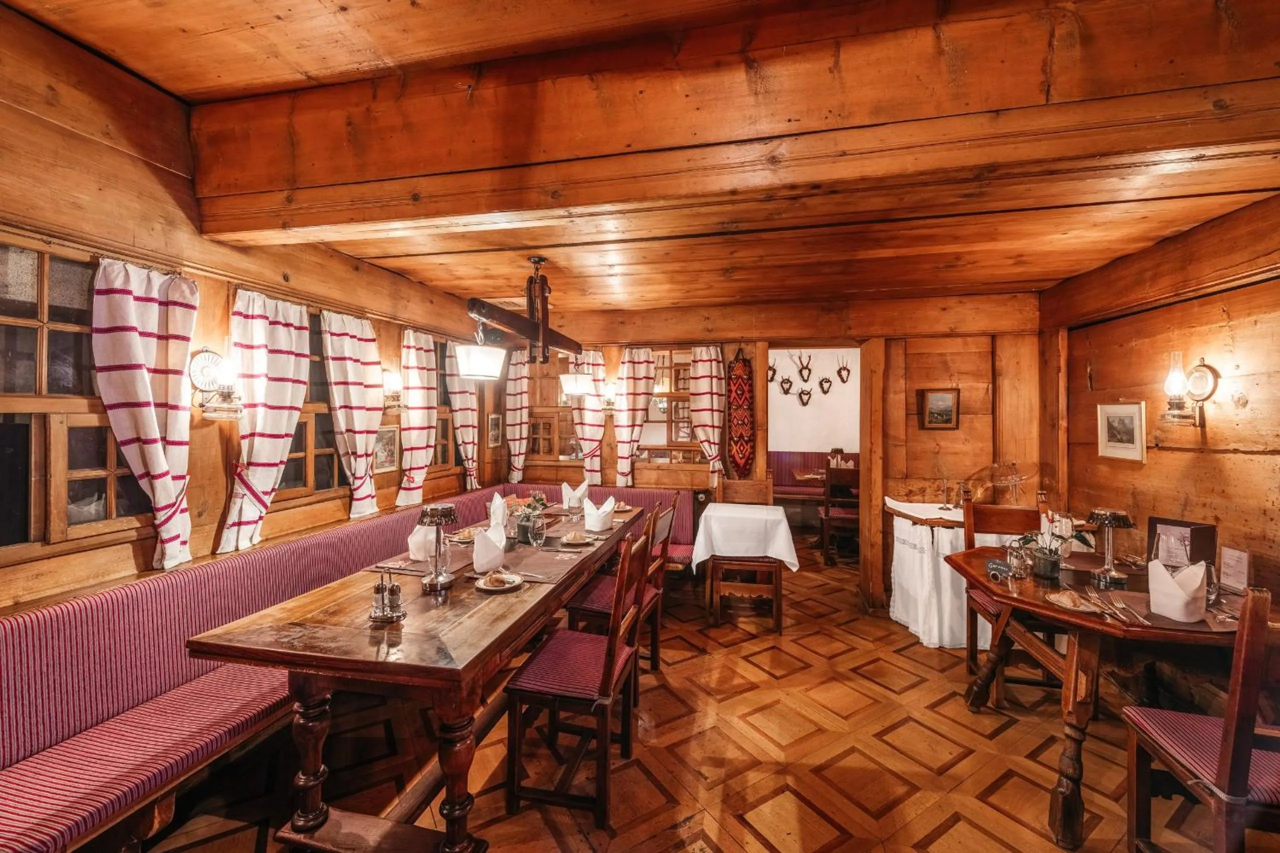 Restaurant/places to eat in Hotel Kreuz & Post Grindelwald