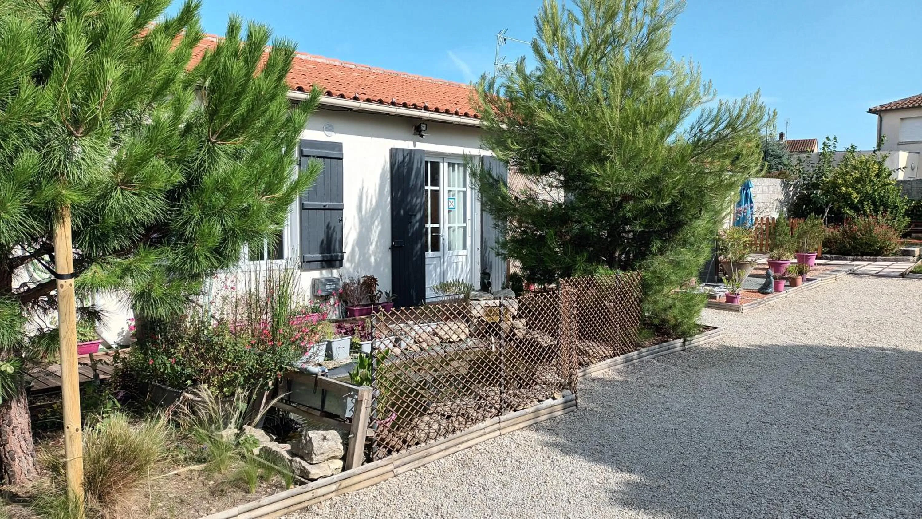 Property building in Le Clos des Passiflores