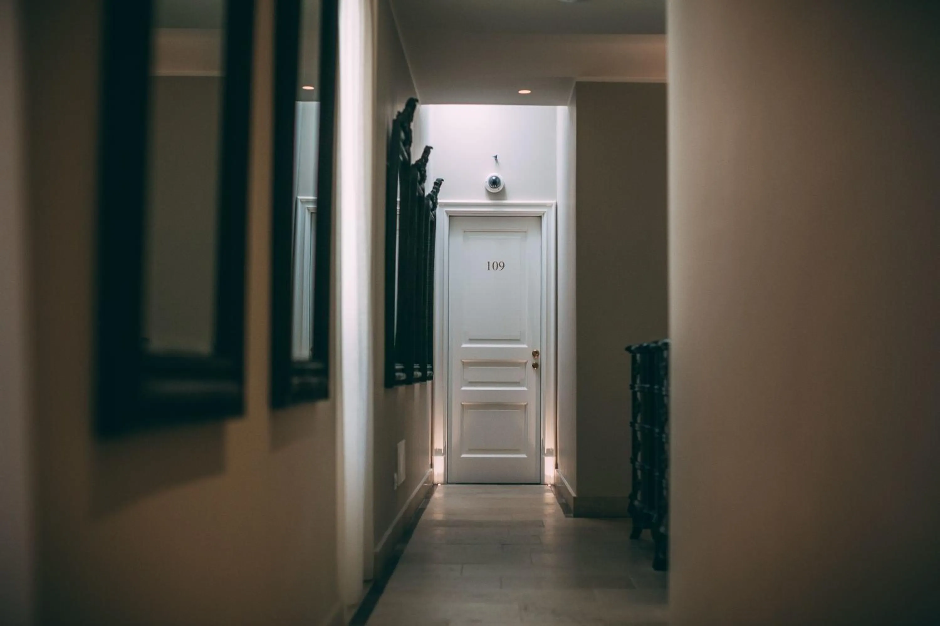 Decorative detail in La Dépendance Hotel