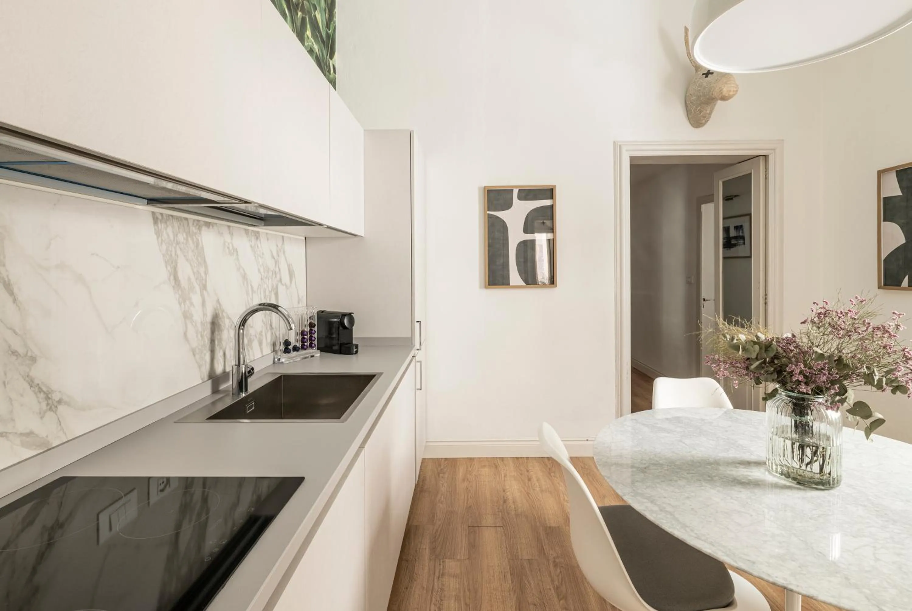 Kitchen or kitchenette in La Dépendance Hotel