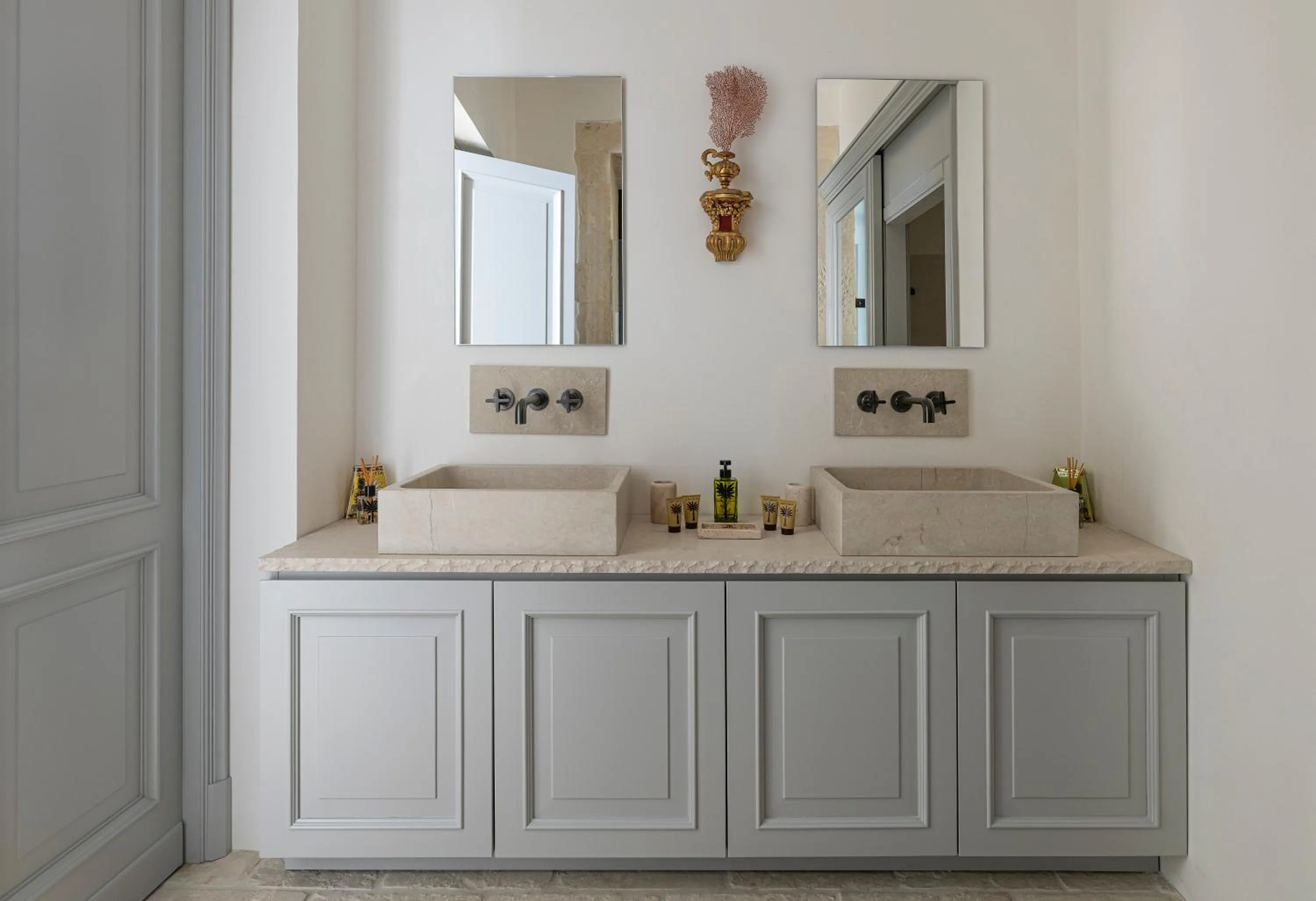 Bathroom in La Dépendance Hotel