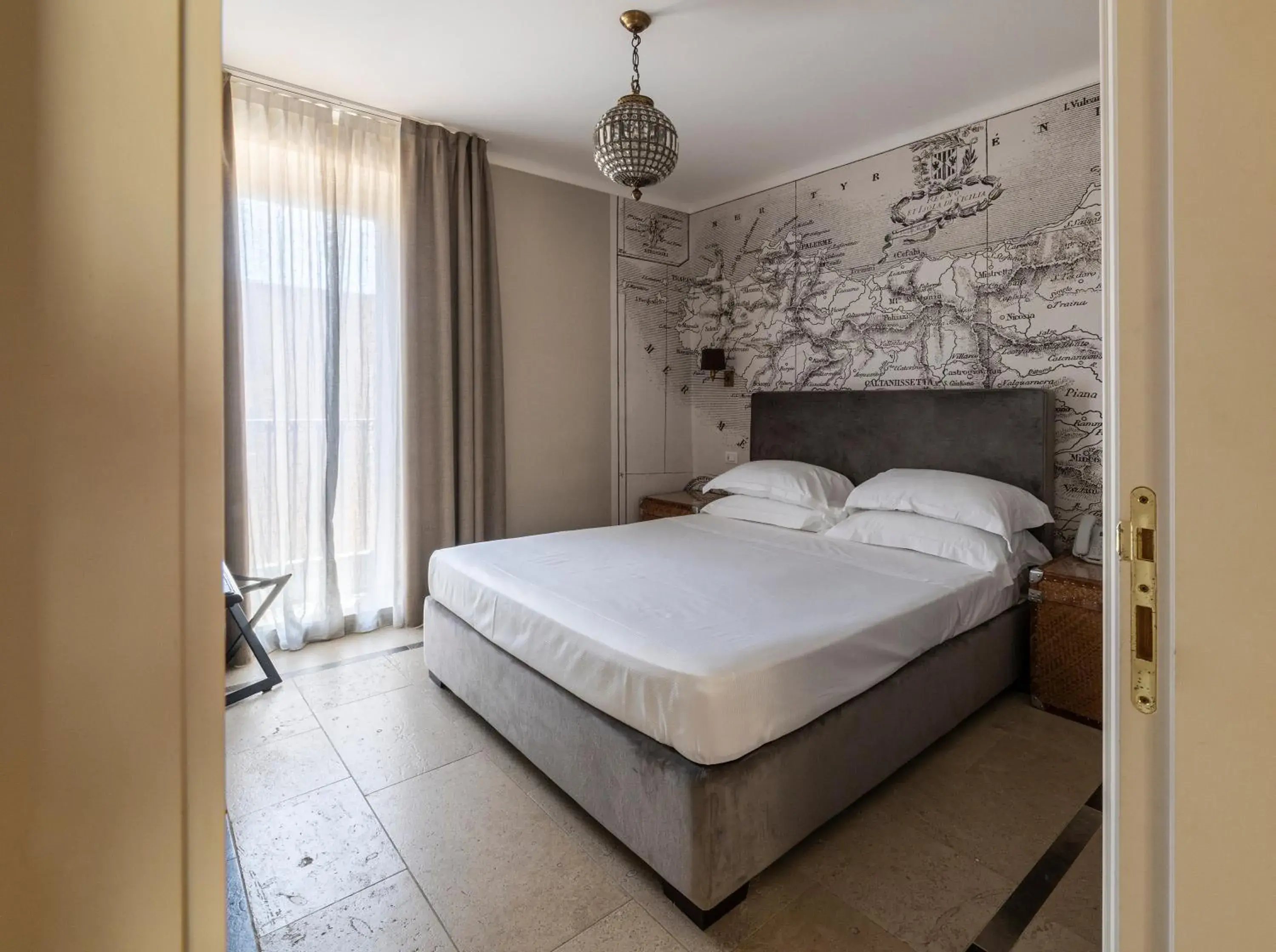 Bed in La Dépendance Hotel Bed in La Dépendance Hotel