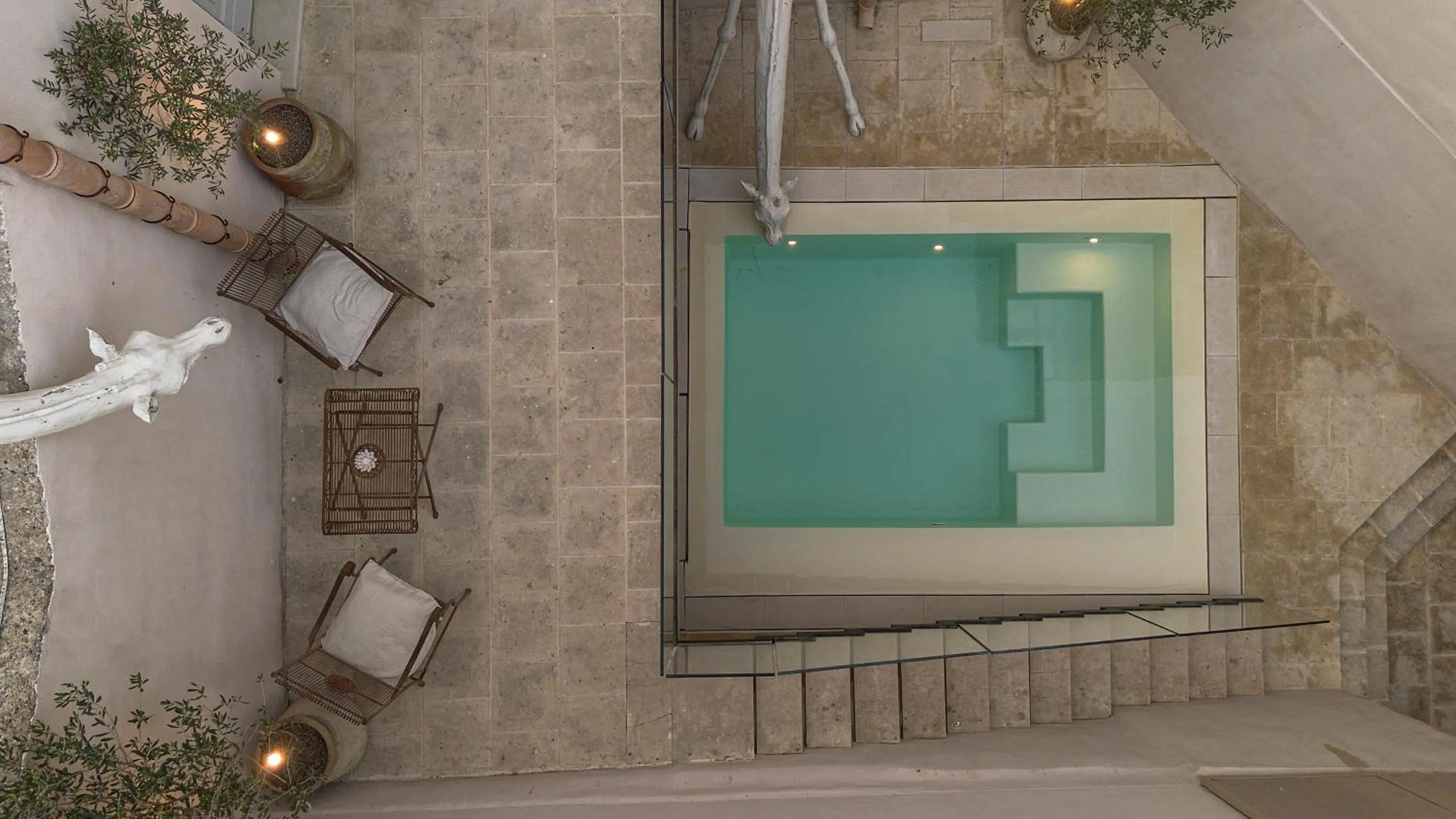 Patio in La Dépendance Hotel