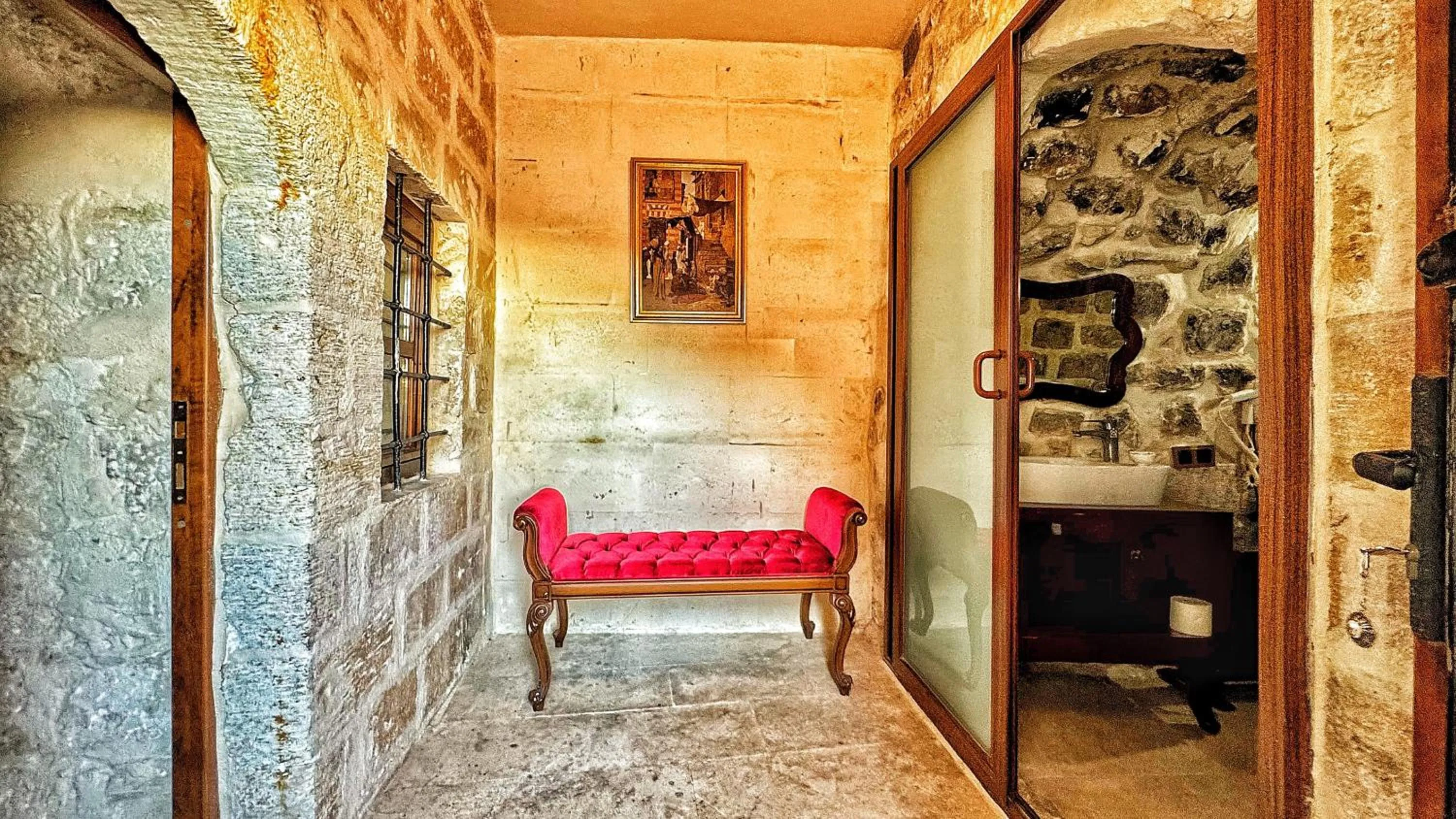 Photo of the whole room in Fairouz Konak Otel