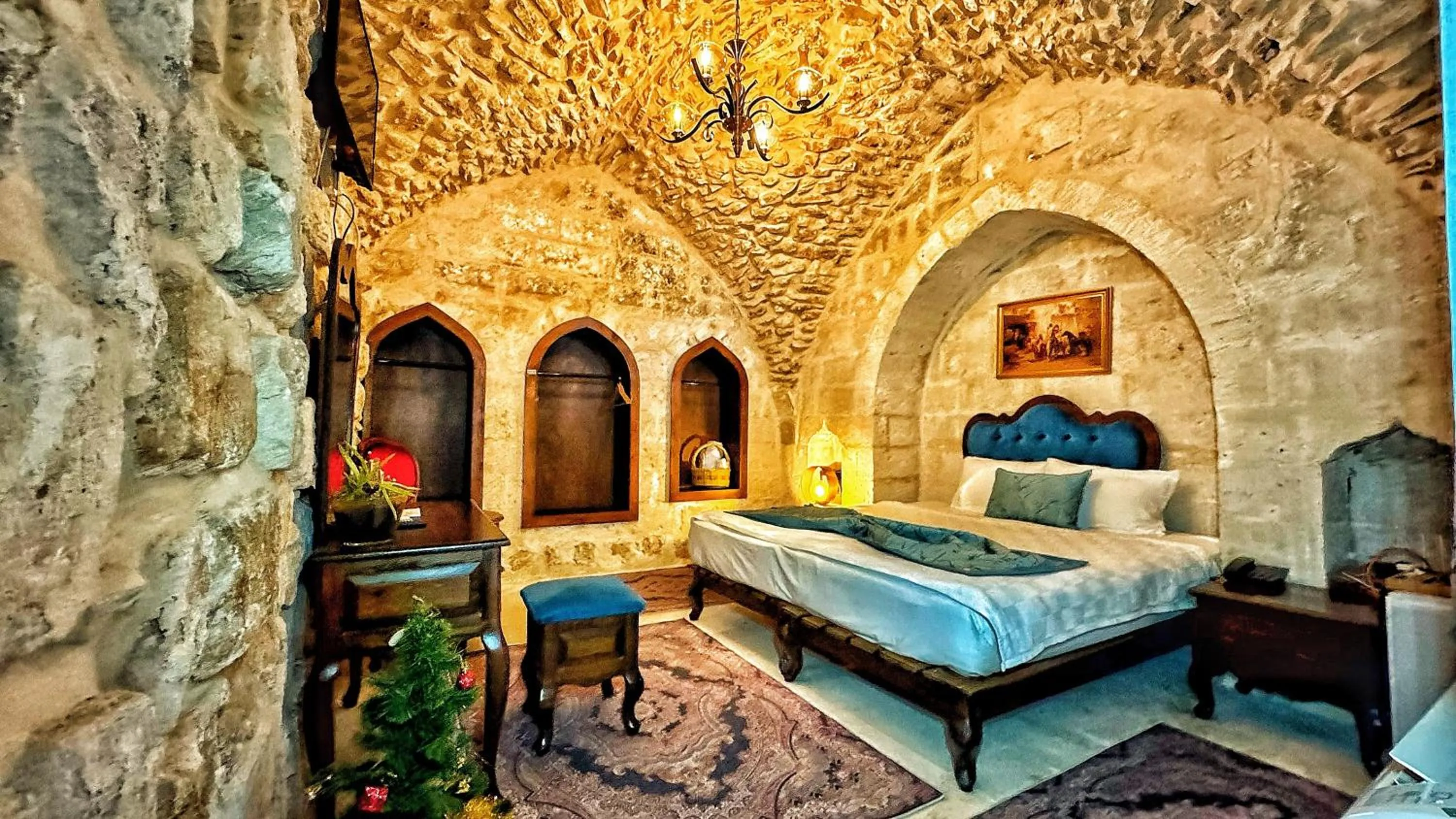 Photo of the whole room, Bed in Fairouz Konak Otel