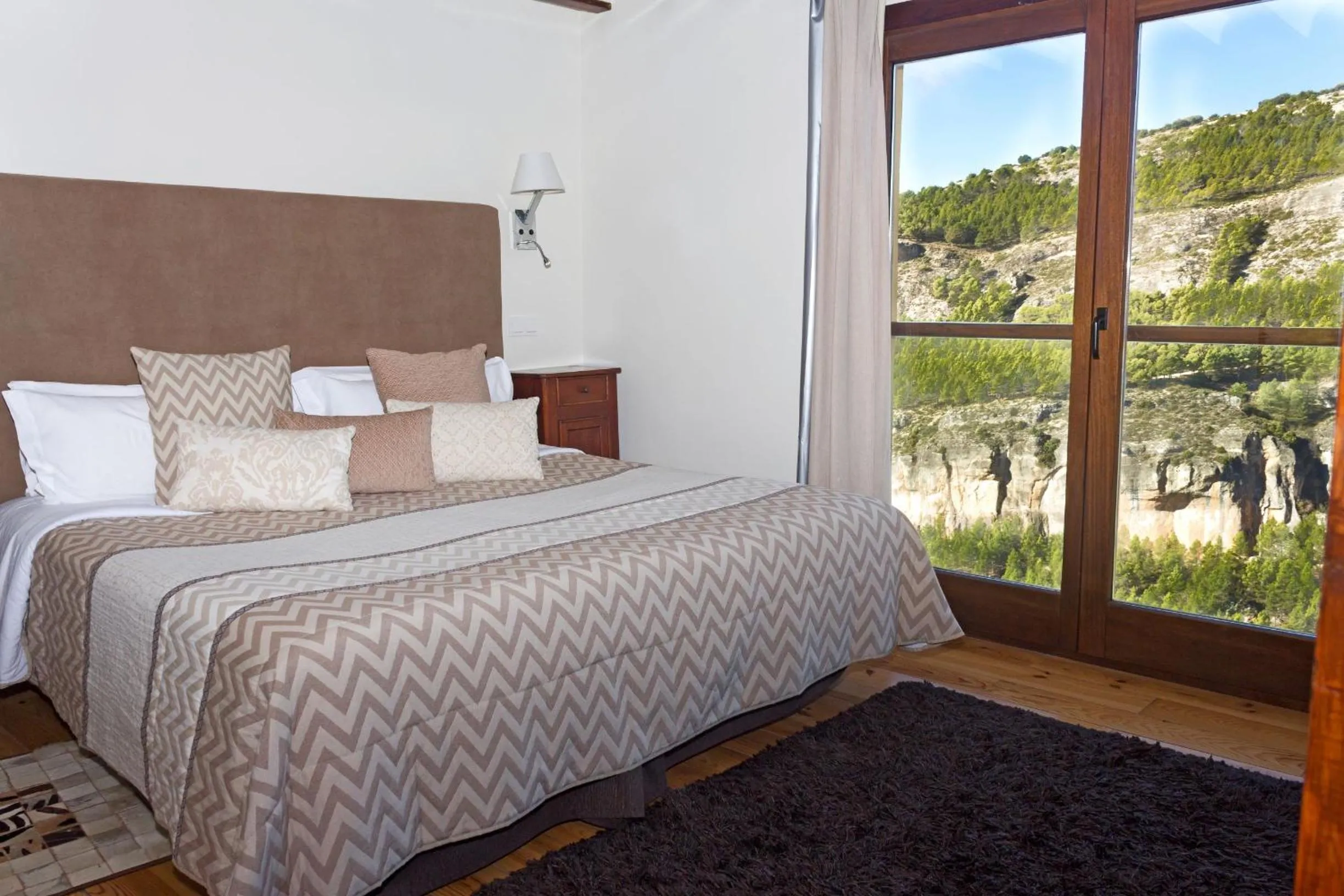 Suite with Terrace and Spa Bath in Los Ojos de la Mora Apartamentos Boutique